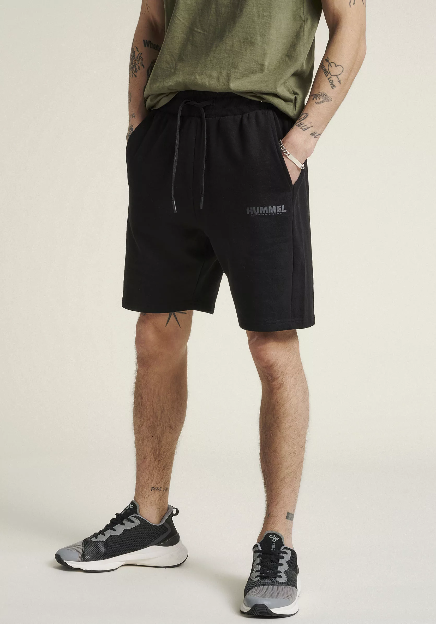 hummel Shorts günstig online kaufen