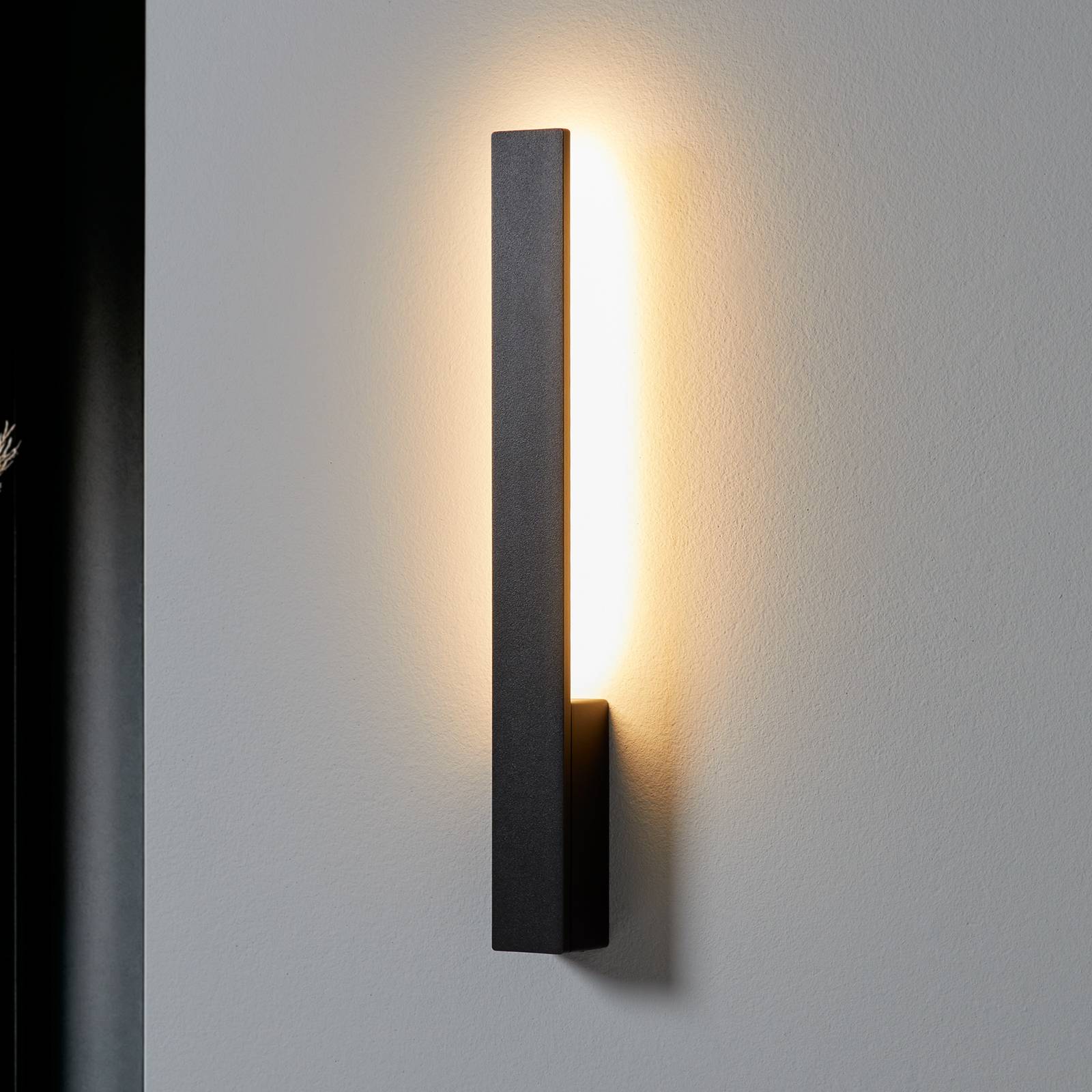 Arcchio Ivano LED-Wandleuchte, 42,5 cm, schwarz, Metall günstig online kaufen