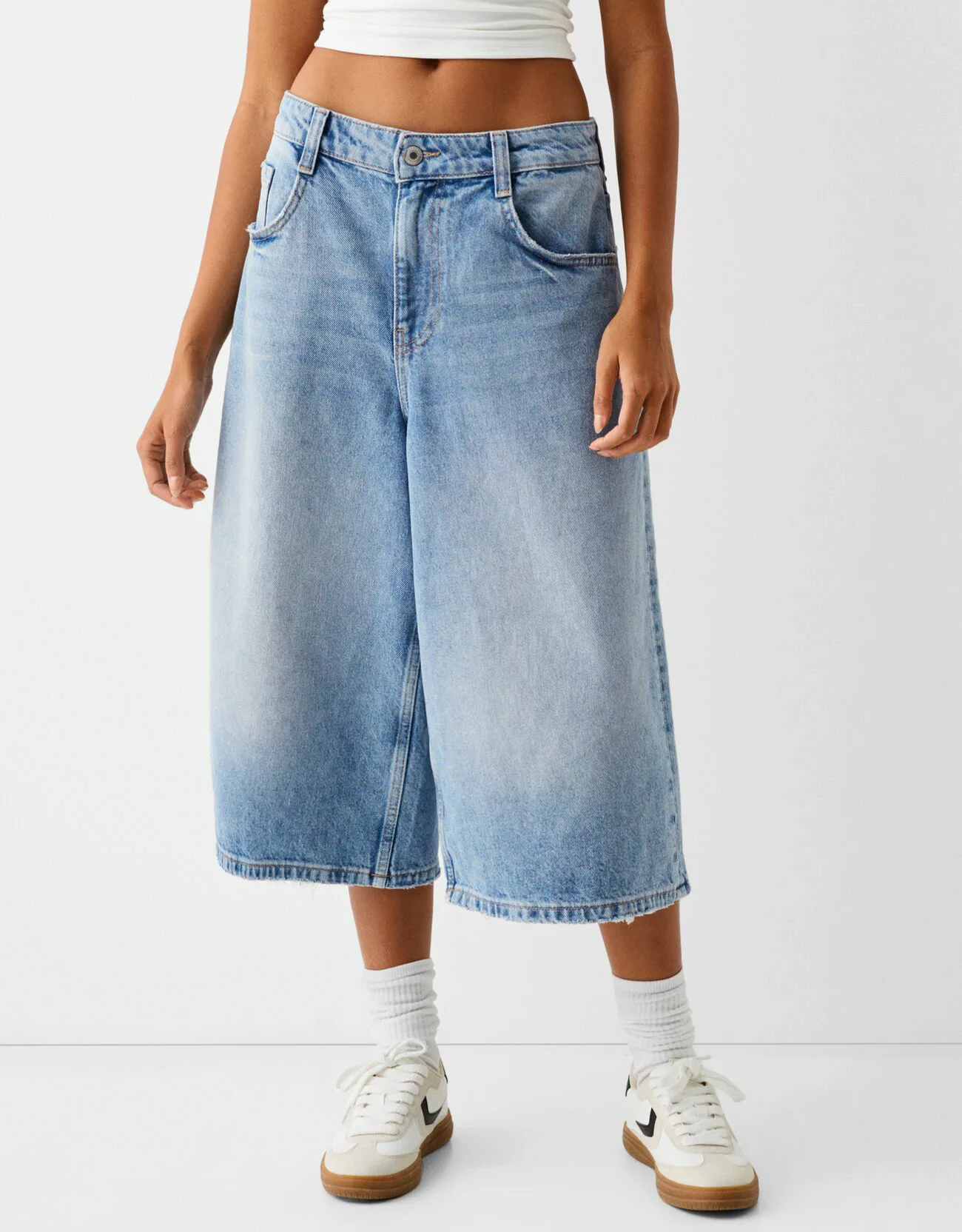 Bershka Jort-Bermudas Aus Denim Im Baggy-Stil Damen 44 Ausgewaschenes Blau günstig online kaufen