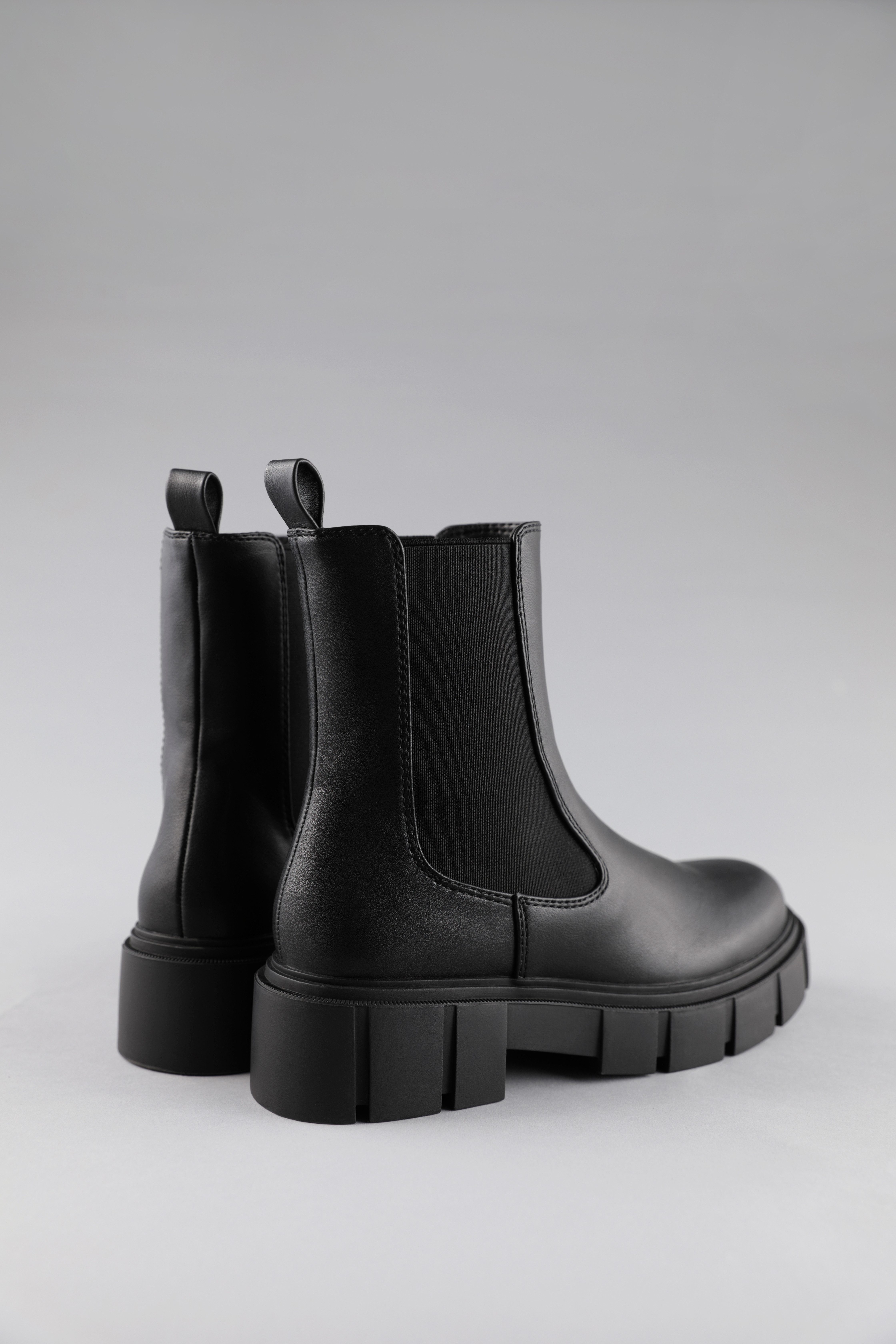 Aniston SHOES Chelseaboots, Stiefelette mit Stretcheinsätze günstig online kaufen