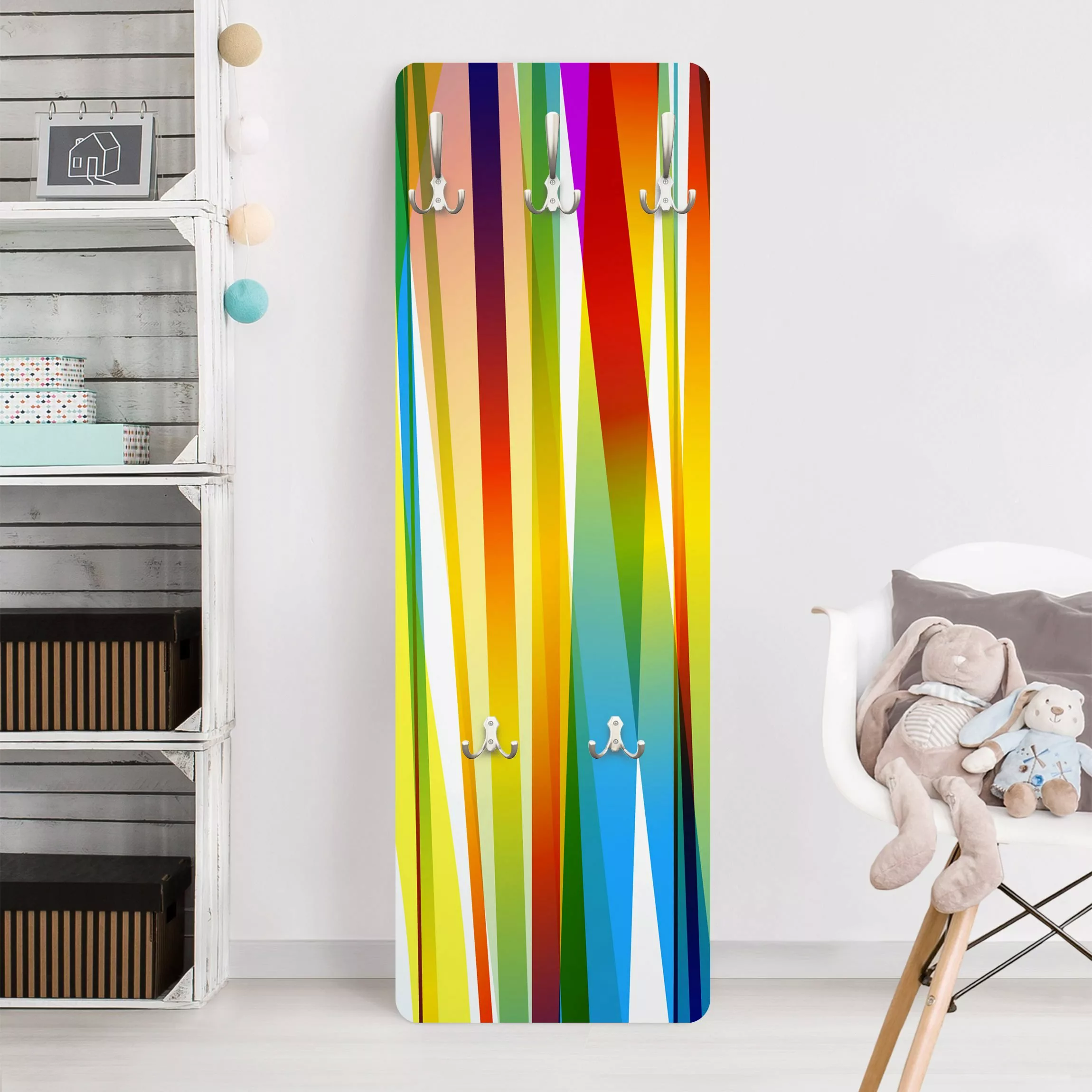 Wandgarderobe Holzpaneel Kinderzimmer Rainbow Stripes günstig online kaufen