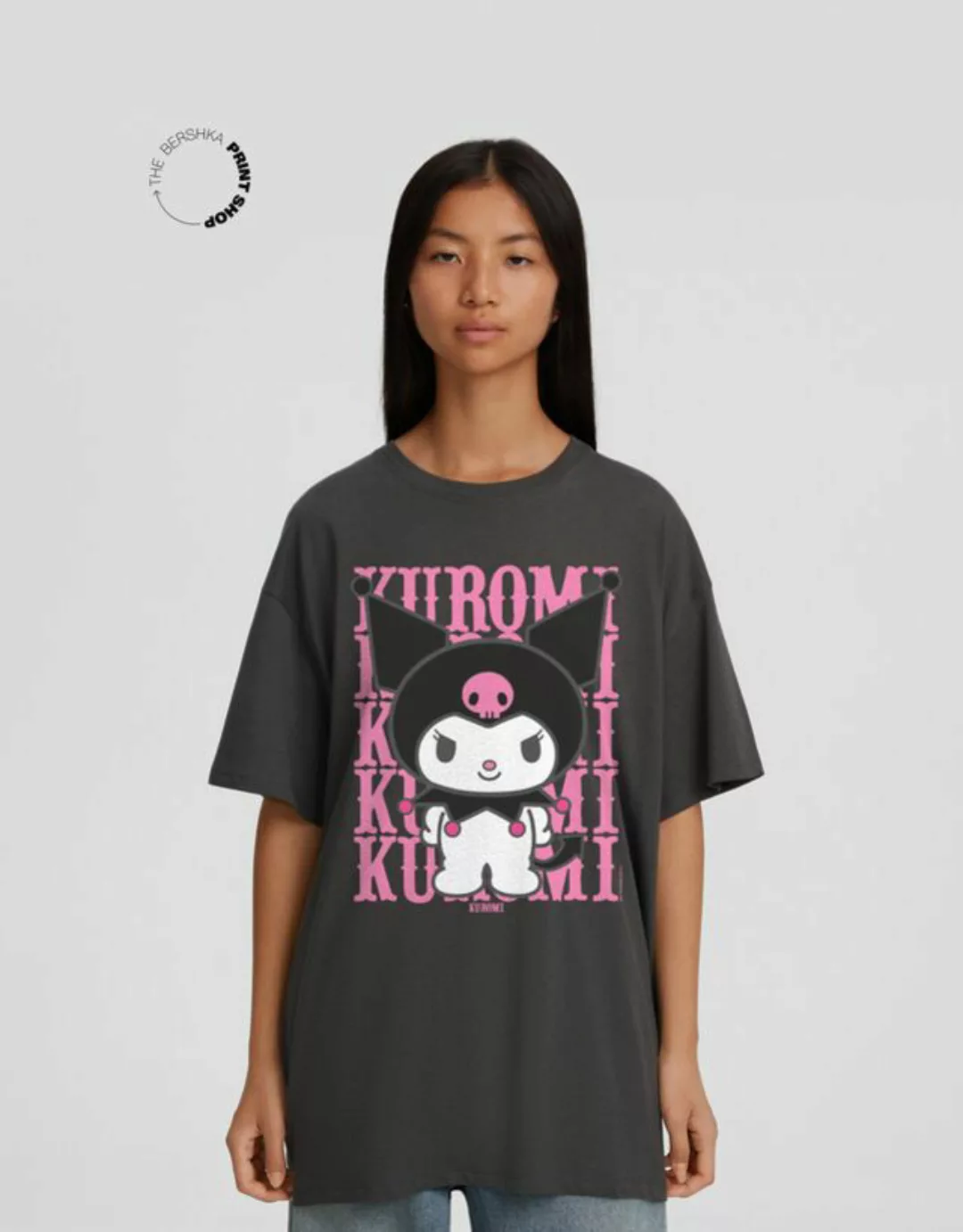Bershka Oversize-T-Shirt Kuromi Mit Print Damen 10-12 Dunkelgrau günstig online kaufen