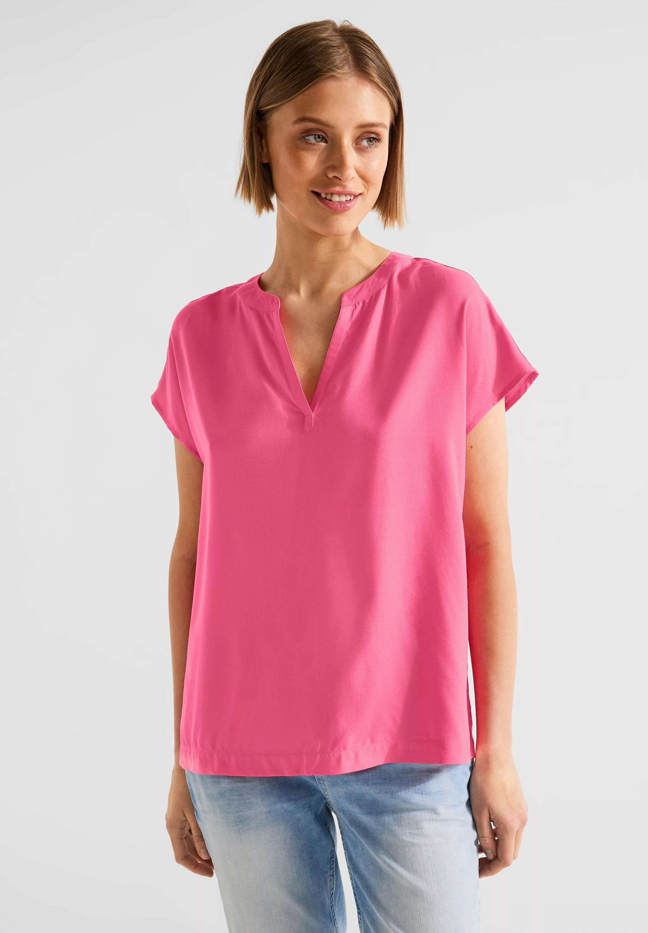STREET ONE Shirtbluse, mit geschlitztem Rundhalsausschnitt günstig online kaufen
