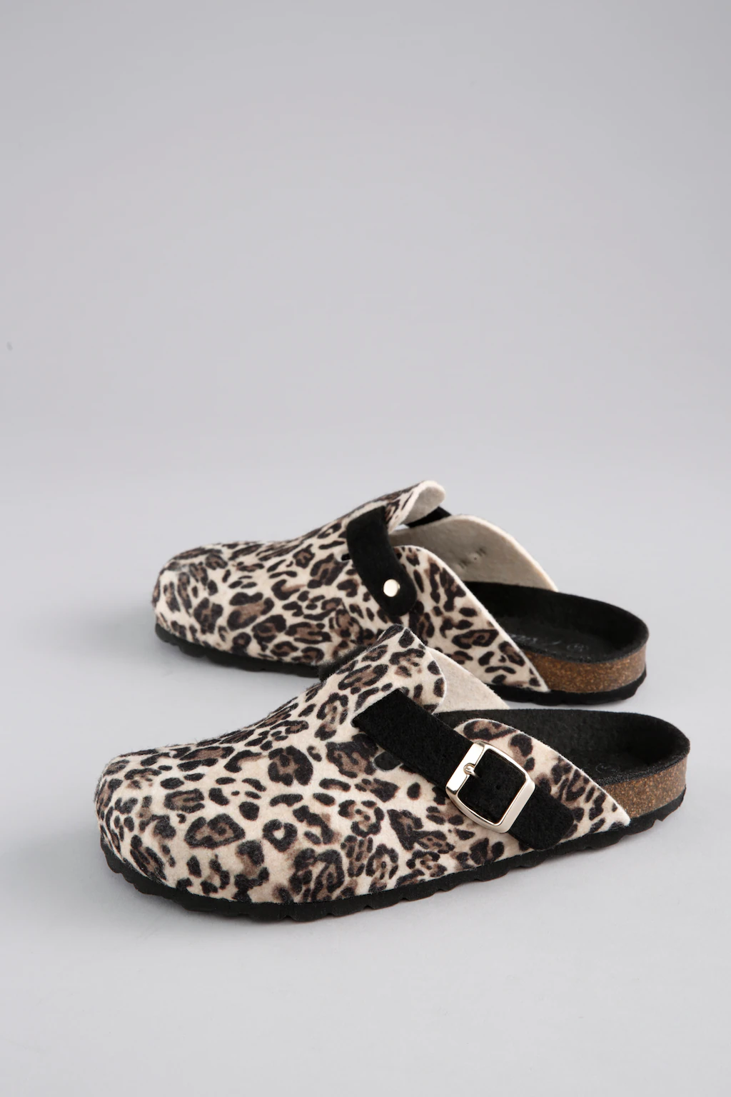 Aniston SHOES Clog, Clog, Hausschuh, Homeslipper, verstellbare Schnalle - N günstig online kaufen