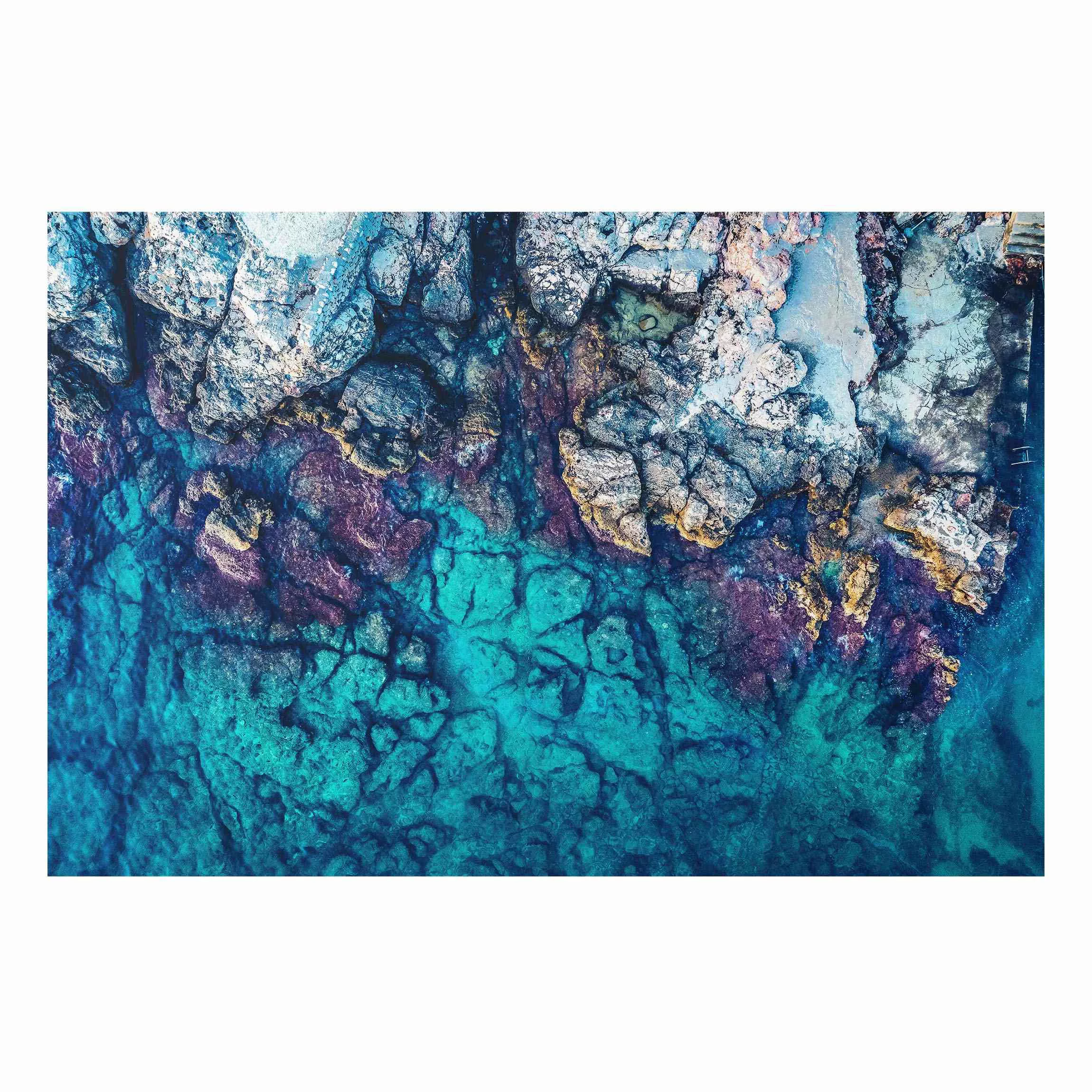 Alu-Dibond Bild Top View Farbige Felsenküste günstig online kaufen
