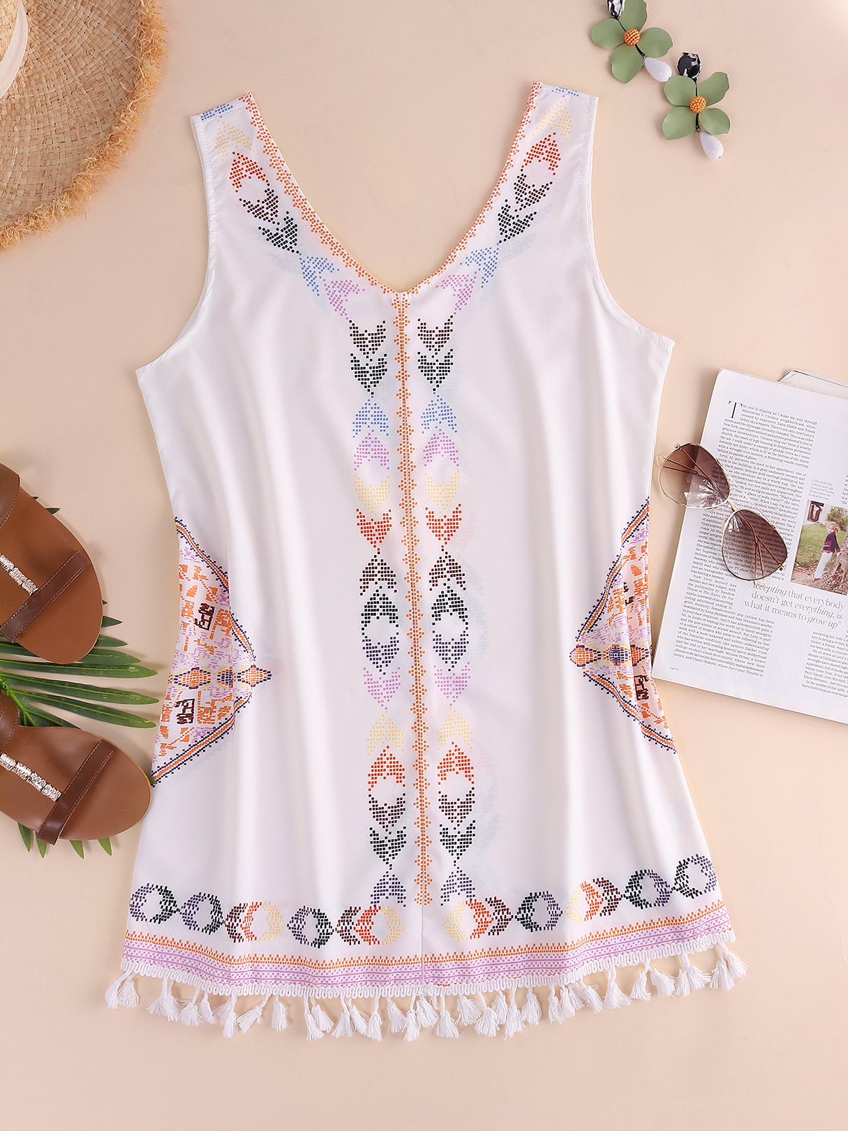 Weißer Tribal Print V-Ausschnitt Quasten Saum ärmellos Kleid günstig online kaufen