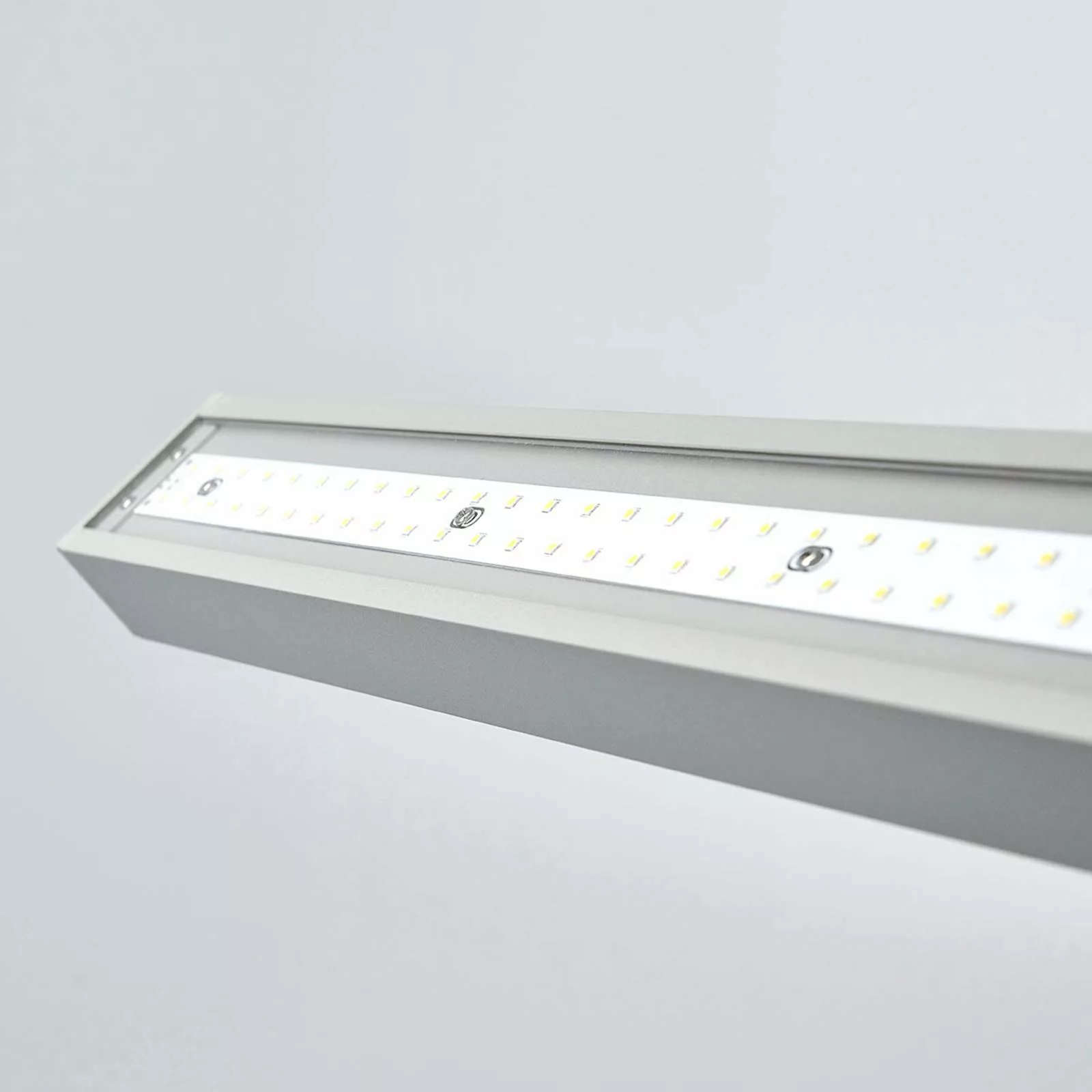 LED-Büro-Stehlampe Jolinda Sensor, Dimmer, silber günstig online kaufen