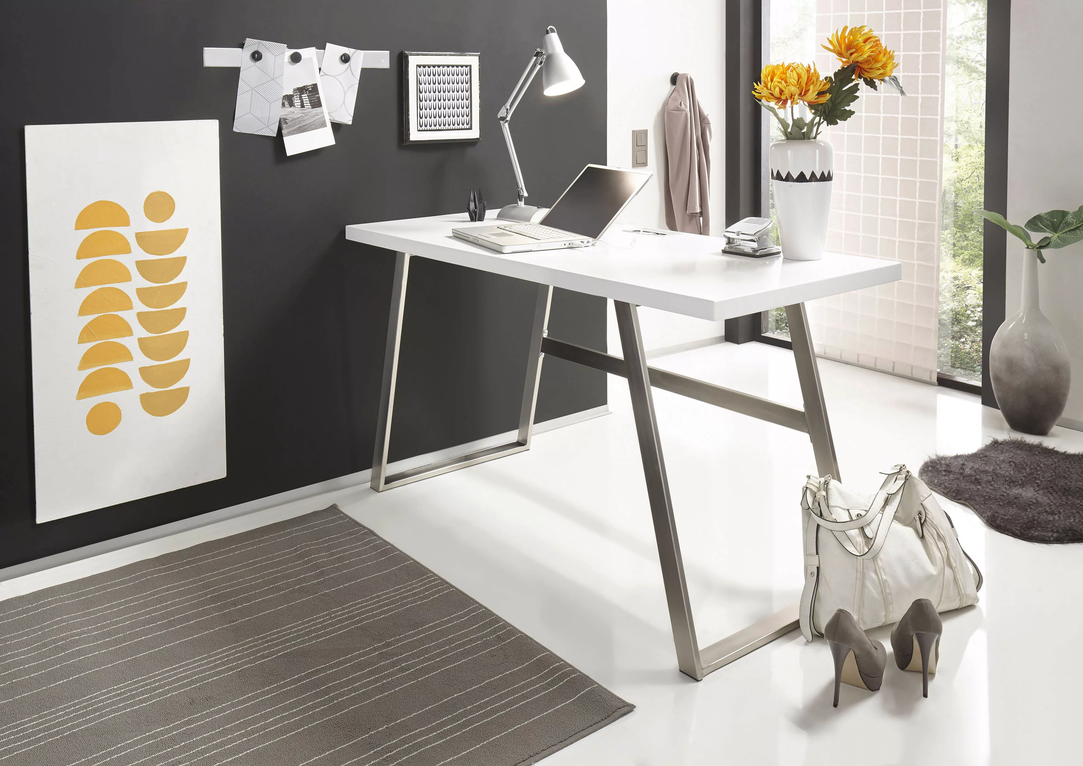 MCA furniture Schreibtisch "Andria", Weiß matt lackiert mit Kabeldurchlass, günstig online kaufen