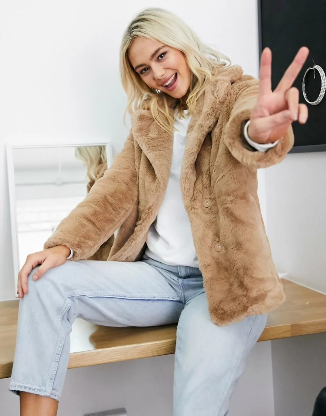 New Look – Mantel aus Kunstpelz in Kamel-Braun günstig online kaufen