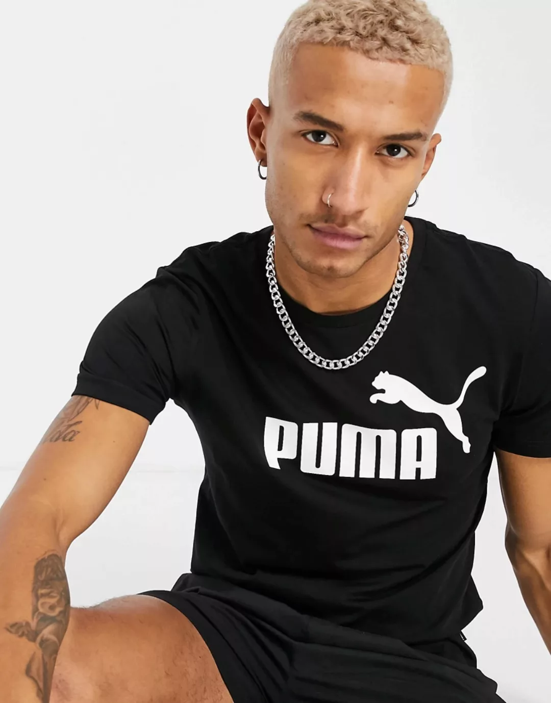 Puma – Essentials – T-Shirt mit großem Logo in Schwarz günstig online kaufen