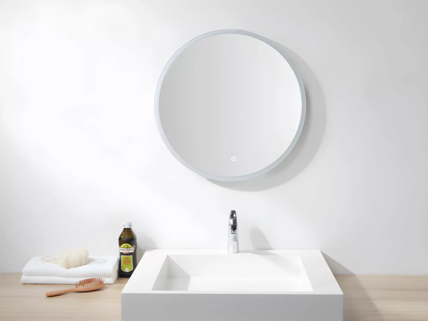 Badezimmerspiegel rund mit LED-Beleuchtung - beschlagfrei - D 80 cm - DANIE günstig online kaufen