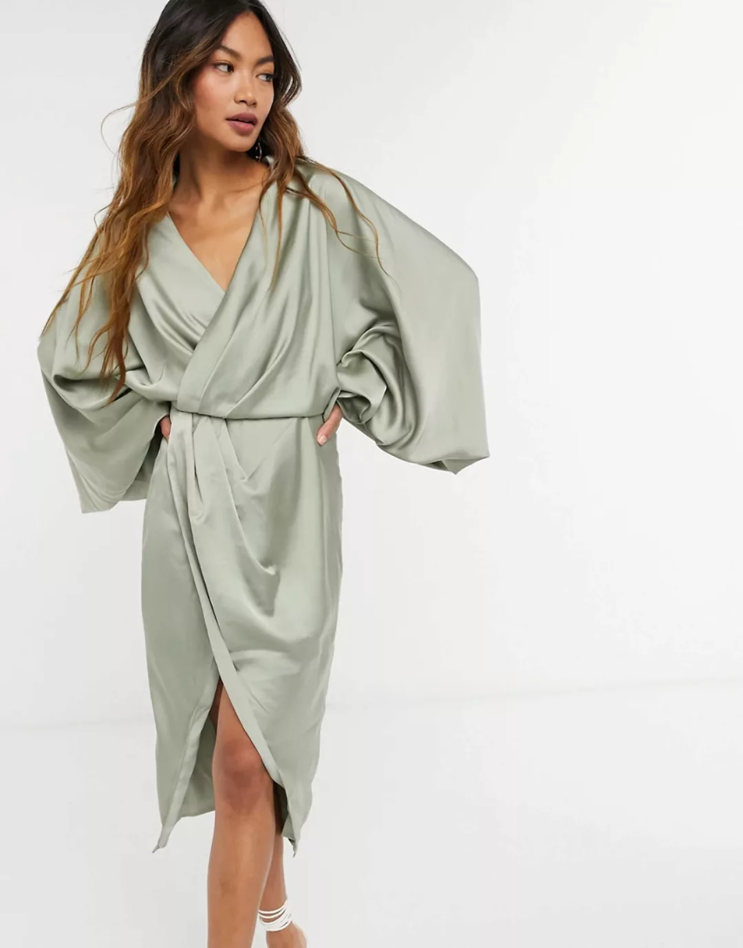 ASOS DESIGN – Hemdkleid mit Blousonärmeln und Rückenausschnitt in Olivegrün günstig online kaufen