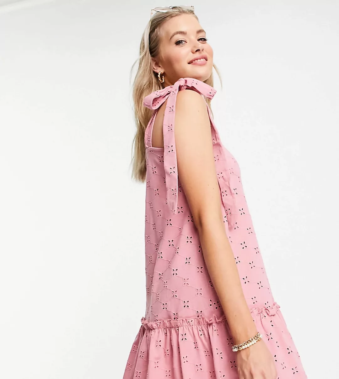 ASOS DESIGN Tall – Minikleid mit Bändern, Lochmuster und Schößchensaum in R günstig online kaufen