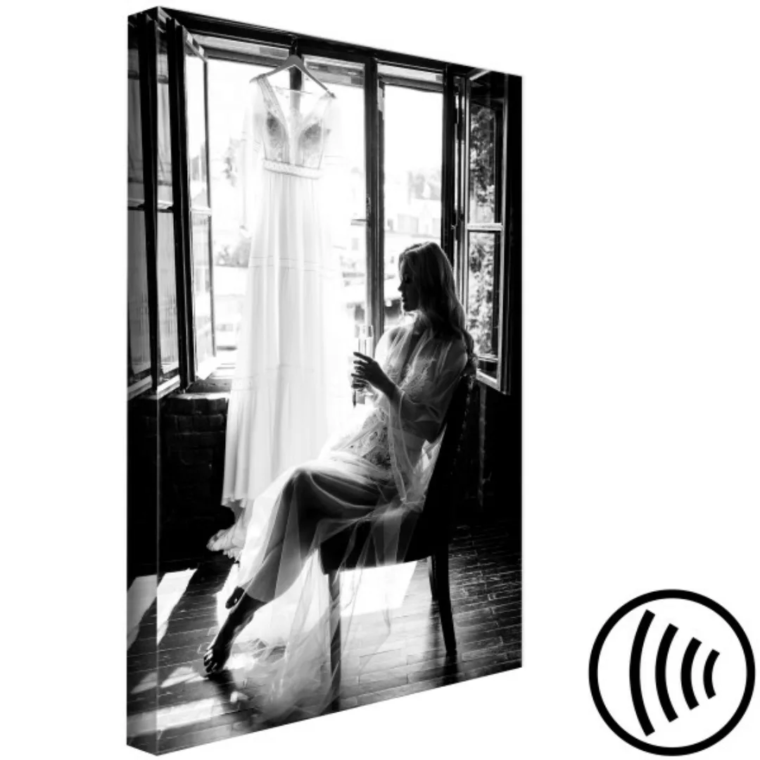Leinwandbild Frau und Hochzeitskleid - Schwarzweiß-Foto mit sitzender Frau günstig online kaufen