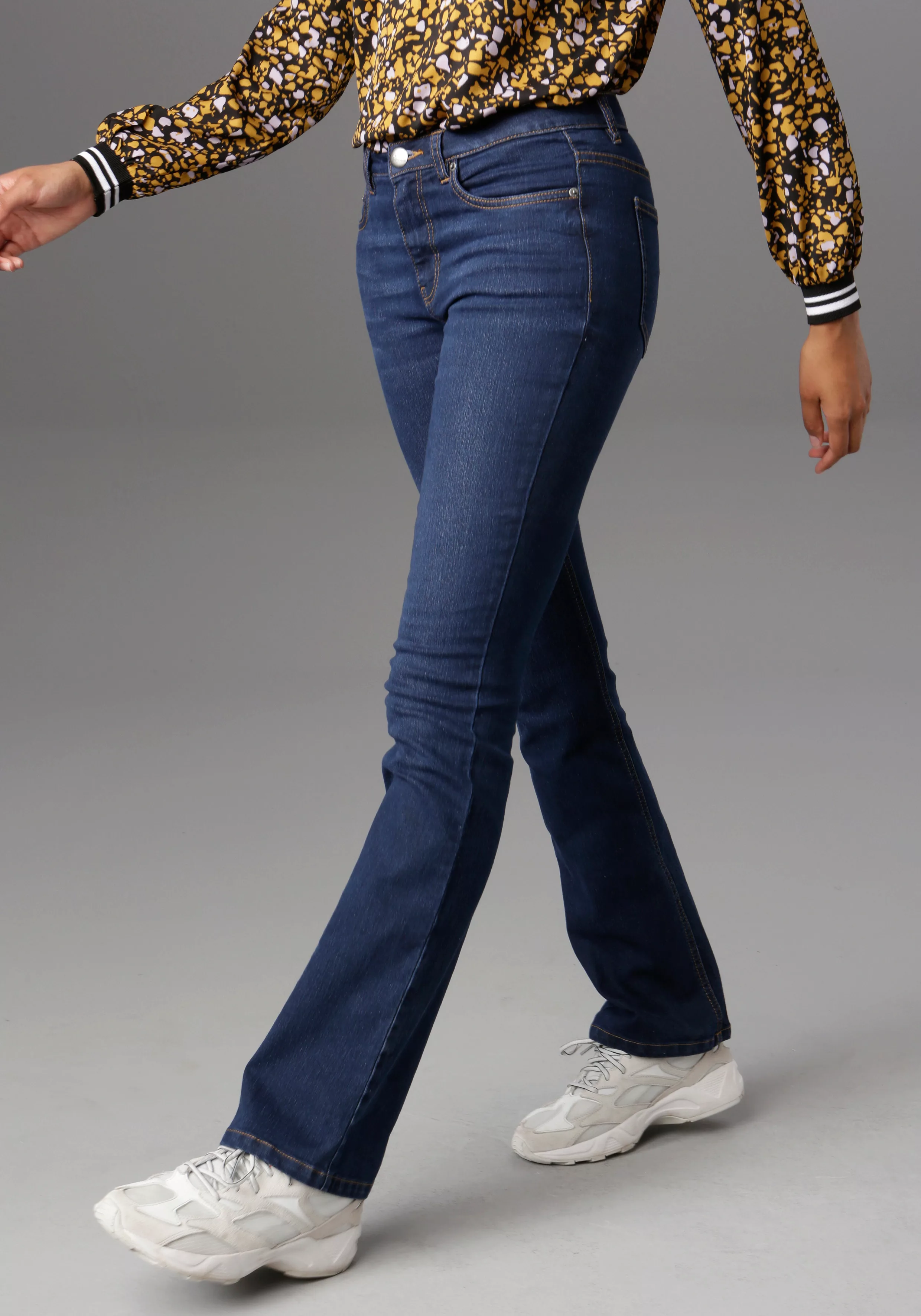 Aniston CASUAL Bootcut-Jeans, regular waist günstig online kaufen