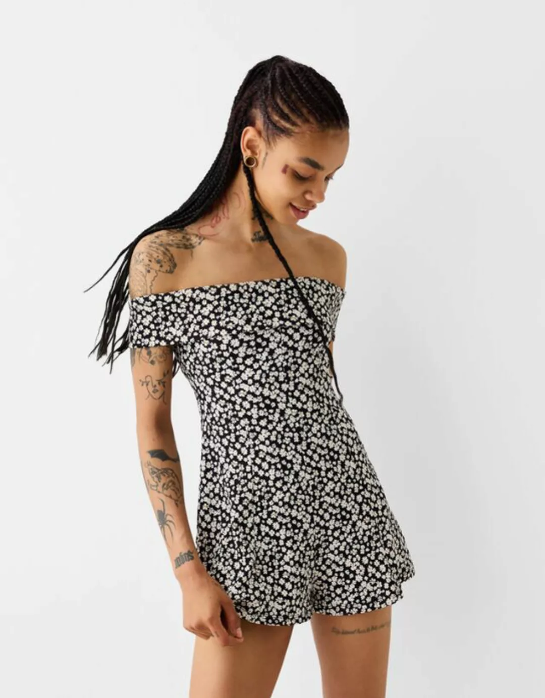 Bershka Jumpsuit Mit Carmen-Ausschnitt Und Print Damen S Schwarz günstig online kaufen