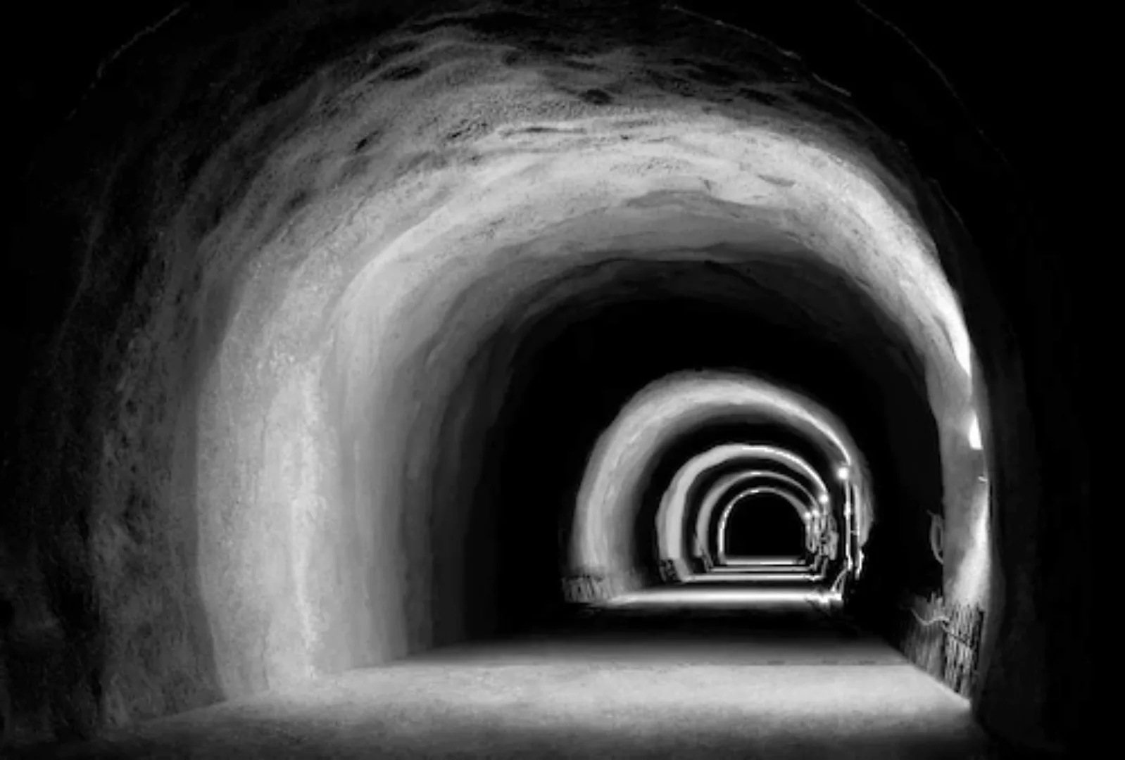 Papermoon Fototapete »Tunnel Schwarz & Weiß« günstig online kaufen