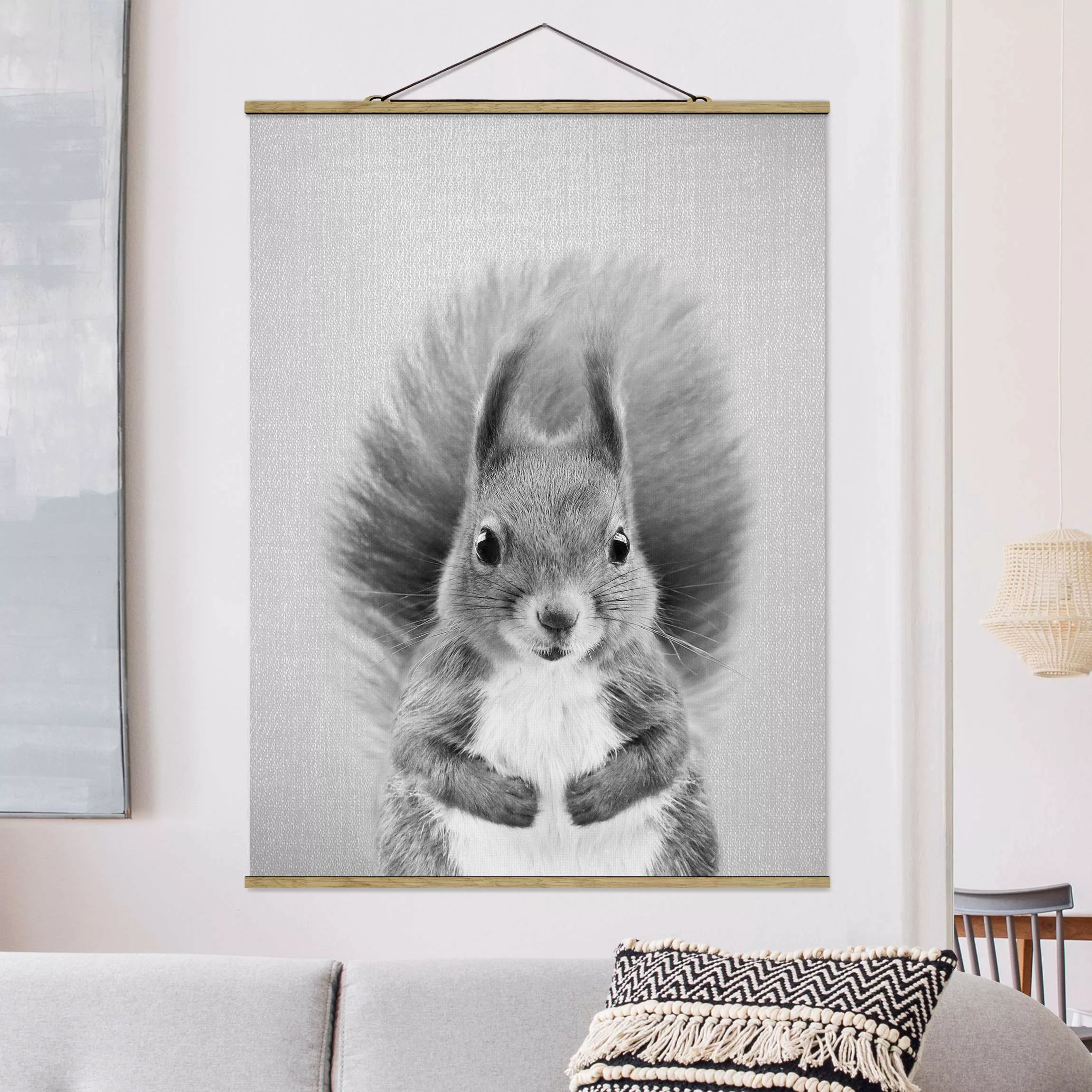Stoffbild mit Posterleisten Eichhörnchen Elisabeth Schwarz Weiß günstig online kaufen
