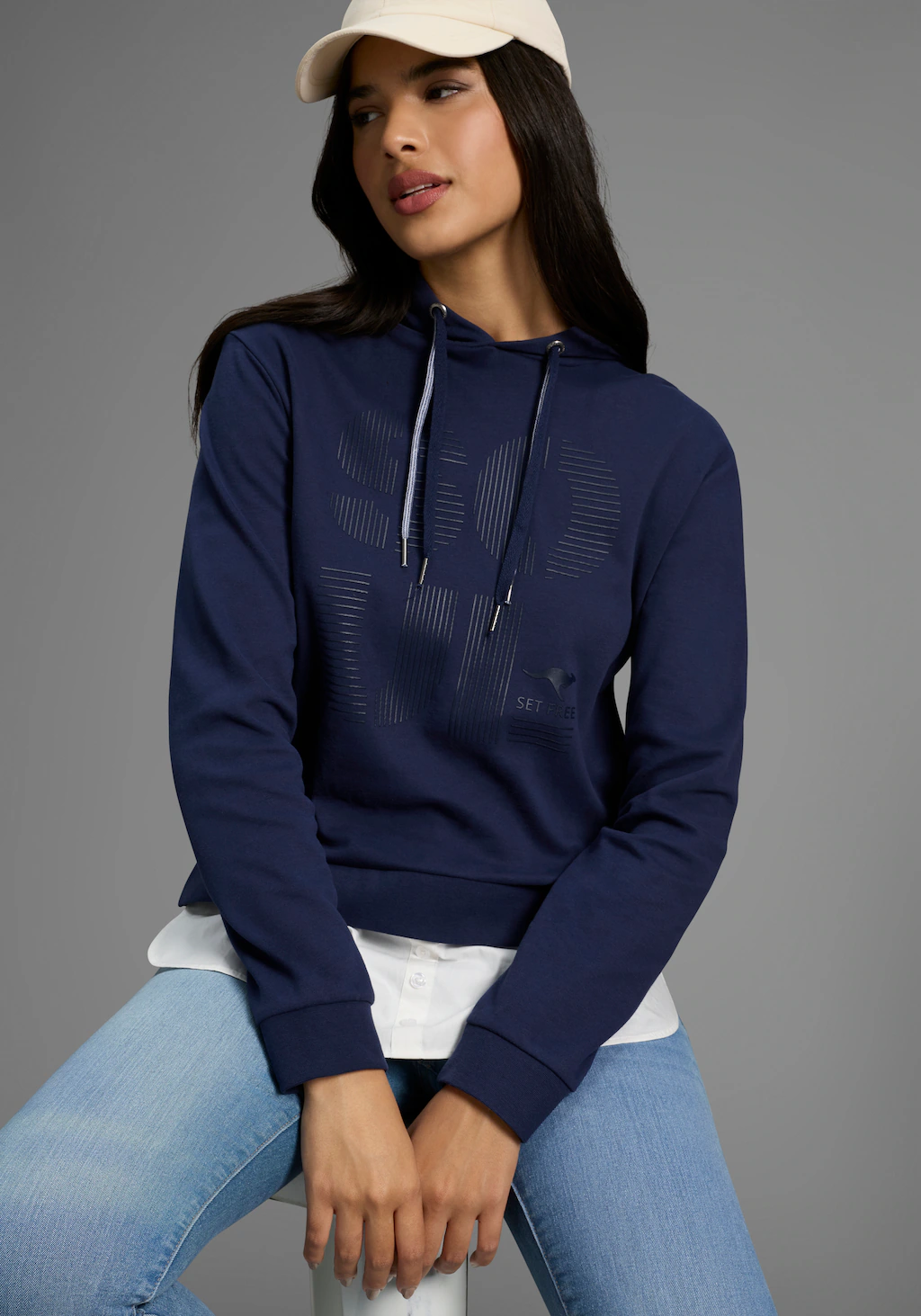 KangaROOS Kapuzensweatshirt, mit angenähtem Blusensaum günstig online kaufen
