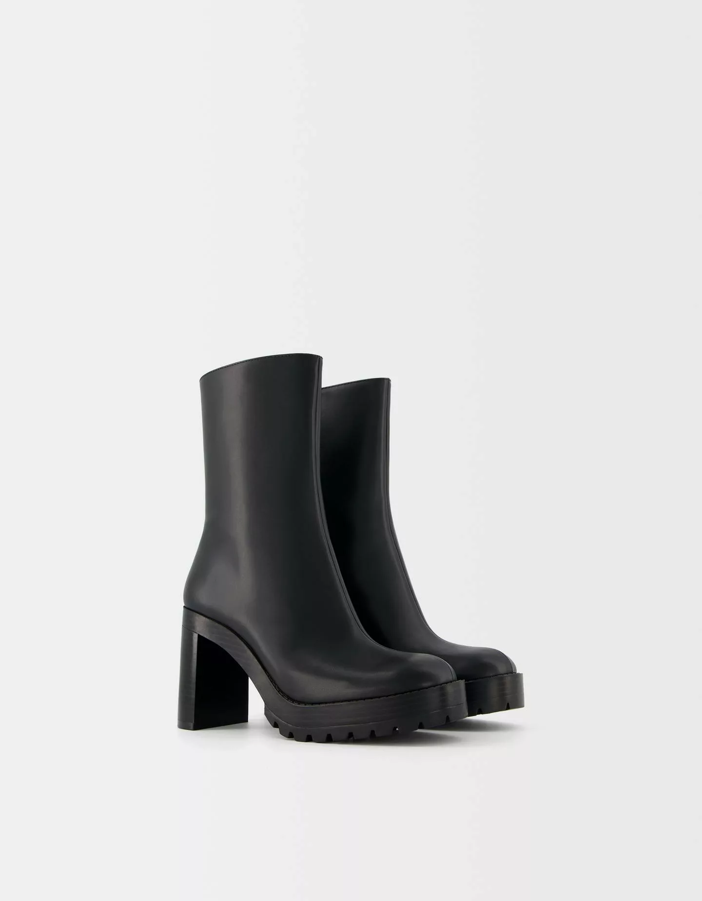 Bershka Absatzstiefeletten Mit Profilsohle Damen 40 Schwarz günstig online kaufen