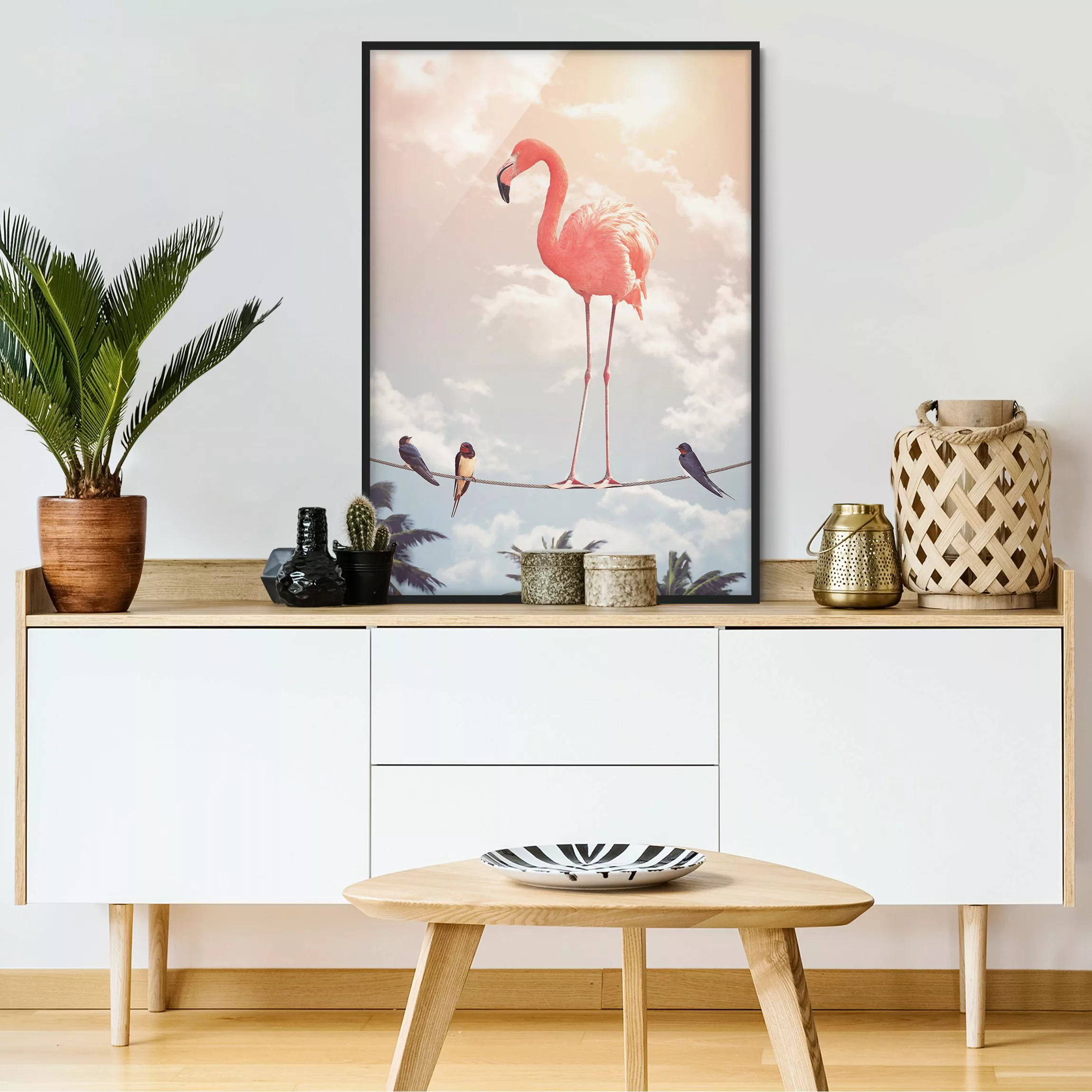 Bild mit Rahmen Tiere - Hochformat Himmel mit Flamingo günstig online kaufen