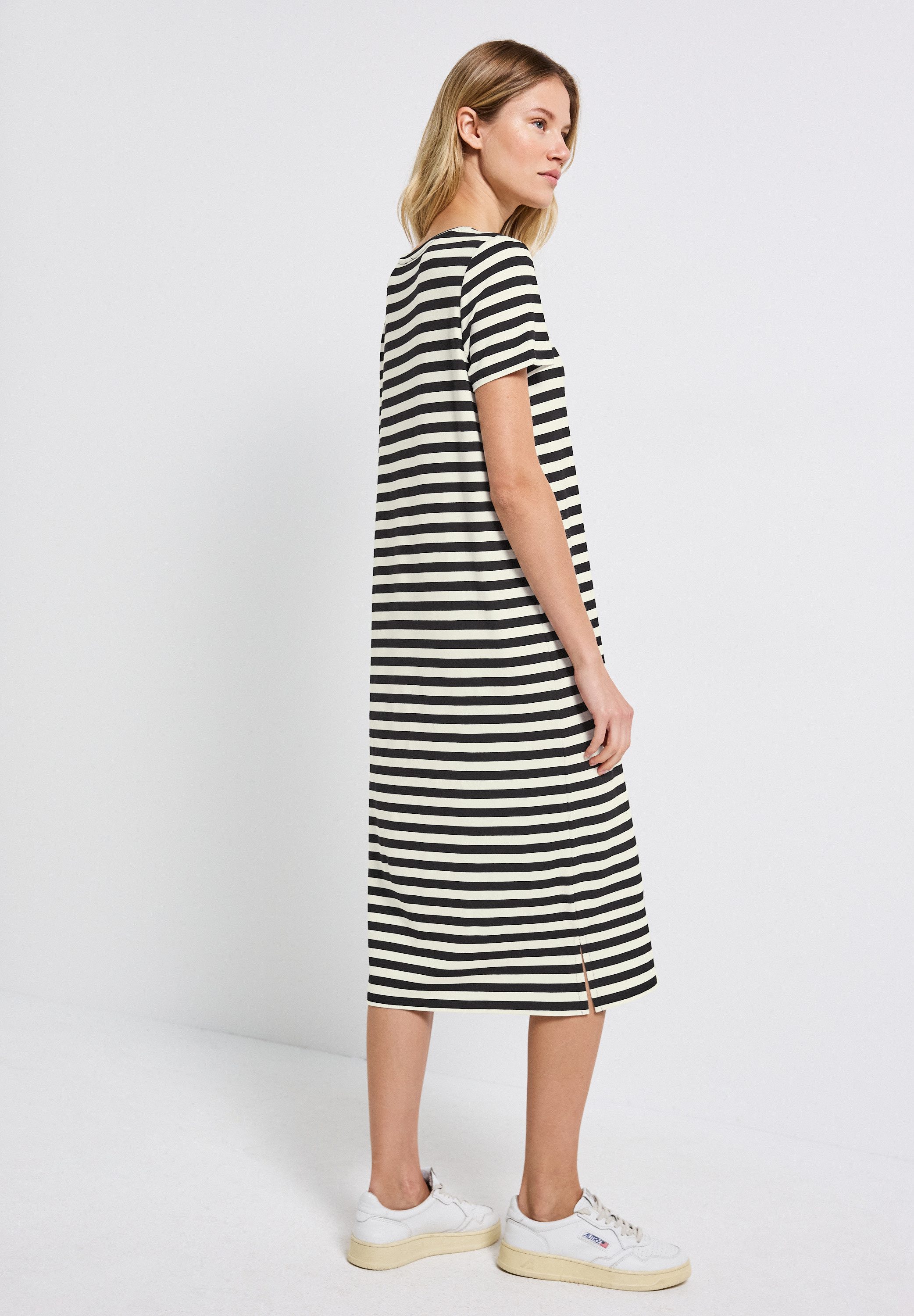 STREET ONE Shirtkleid, mit Rundhalsausschnitt günstig online kaufen