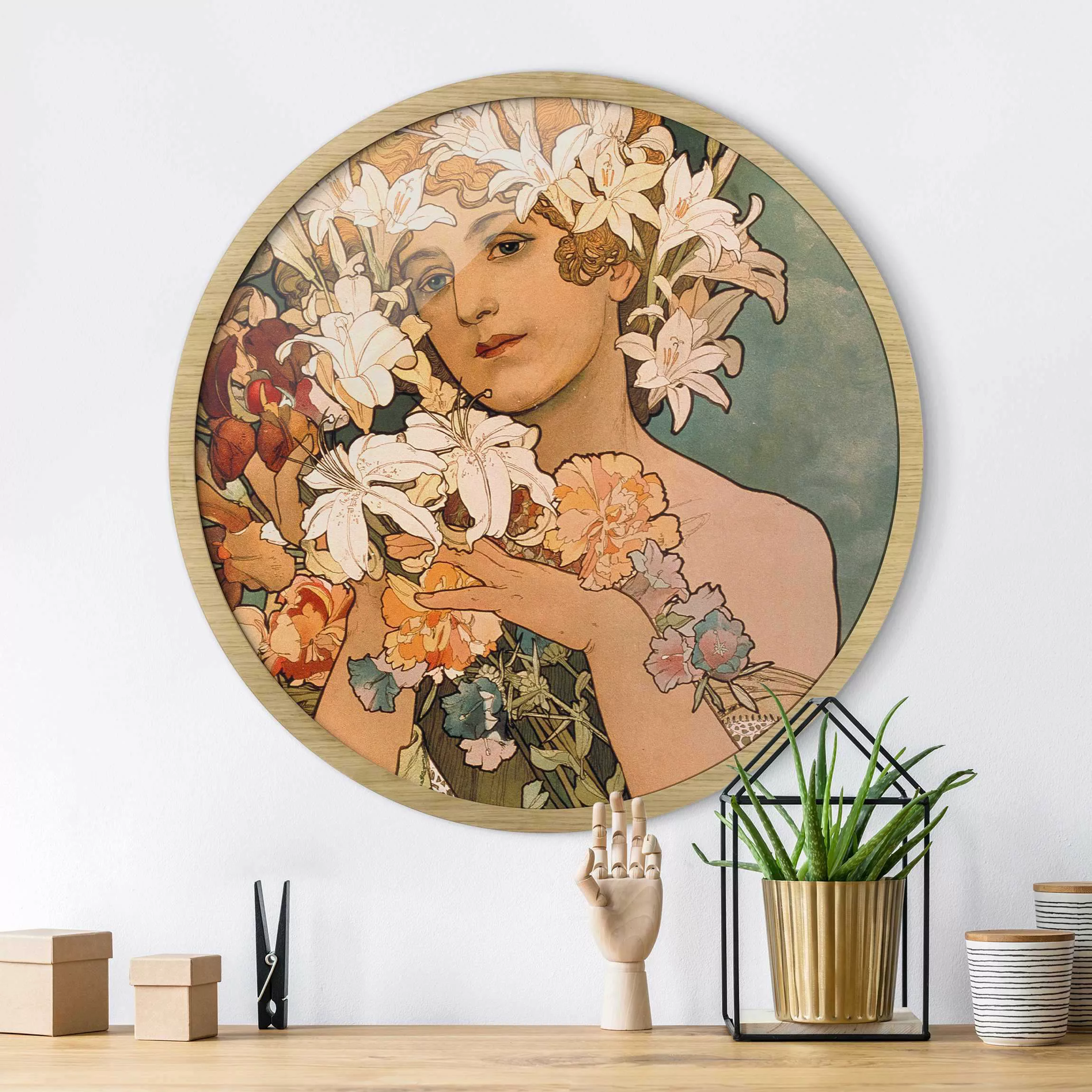 Rundes Gerahmtes Bild Alfons Mucha - Blume günstig online kaufen