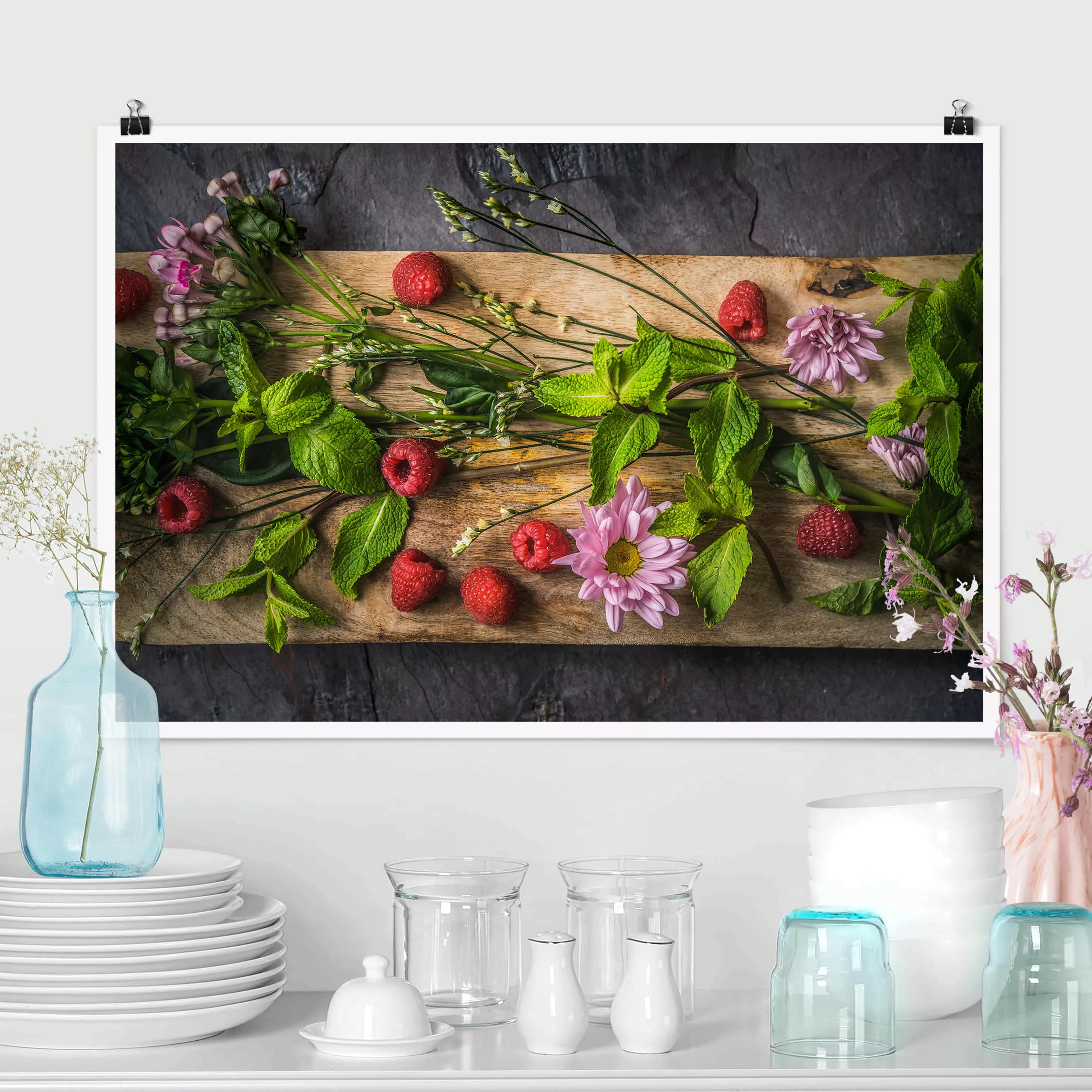 Poster Küche - Querformat Blumen Himbeeren Minze günstig online kaufen