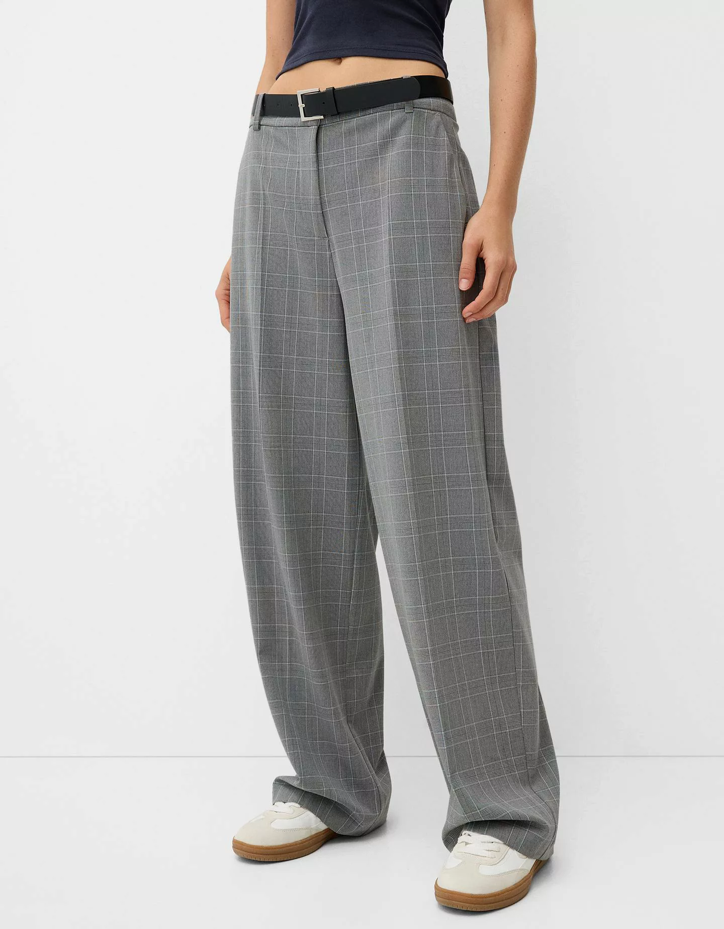 Bershka Tailoring-Hose Mit Gürtel Damen 34 Grau günstig online kaufen