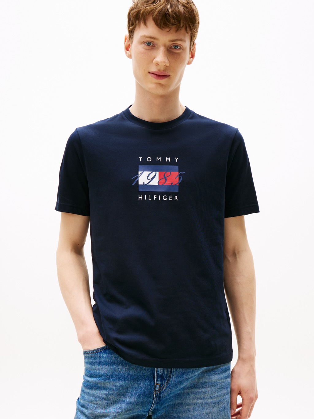 Tommy Hilfiger T-Shirt "LINEAR FLAG GRAPHIC", Rundhals, regular fit, Jersey günstig online kaufen