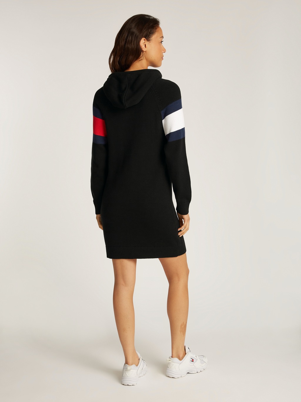 Tommy Jeans Strickkleid TJW FLAG HOOD SWEATER DRESS EXT mit Logo-Flag günstig online kaufen