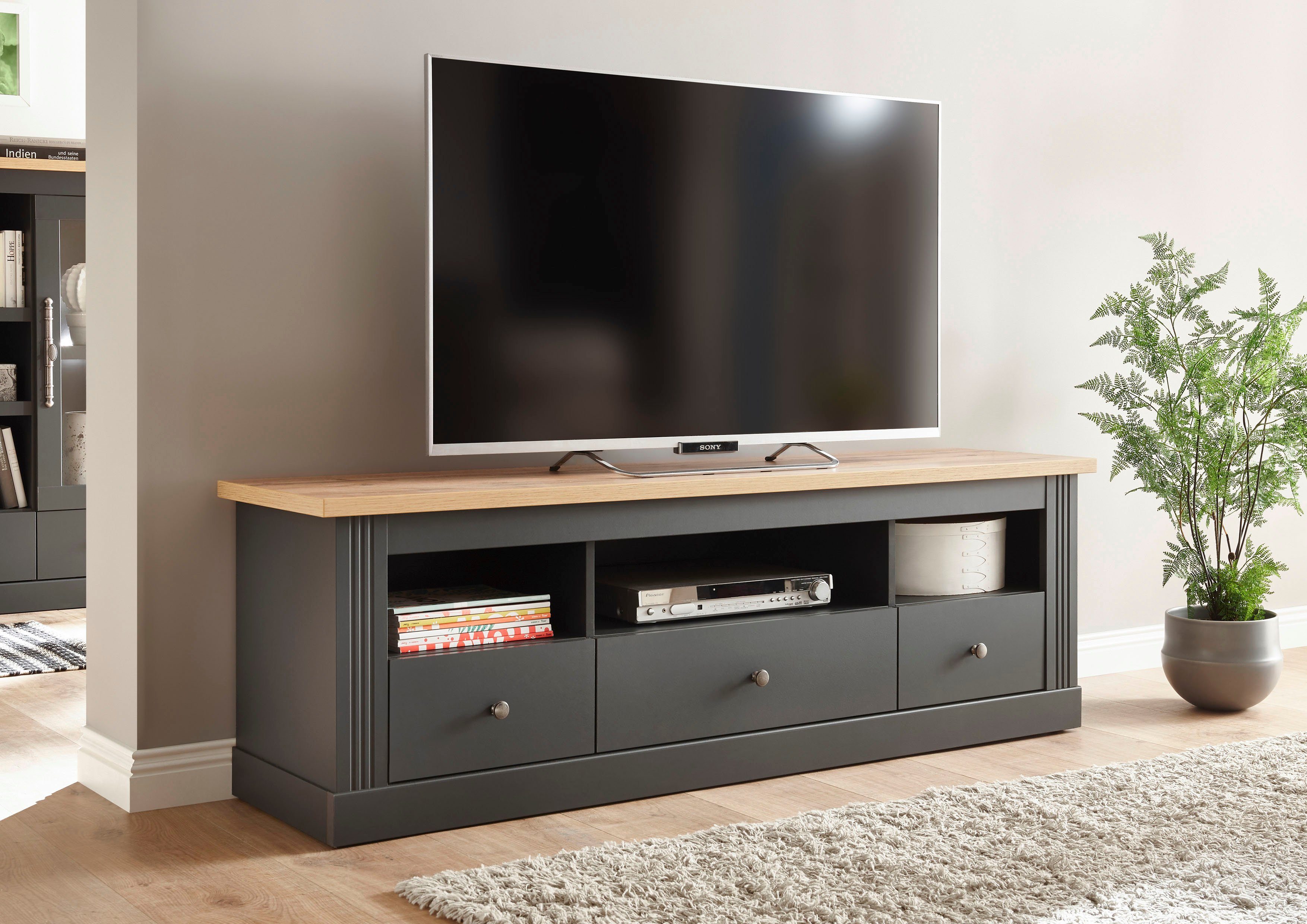 Home affaire Lowboard "Westminster", im angesagten Landhaus-Look günstig online kaufen