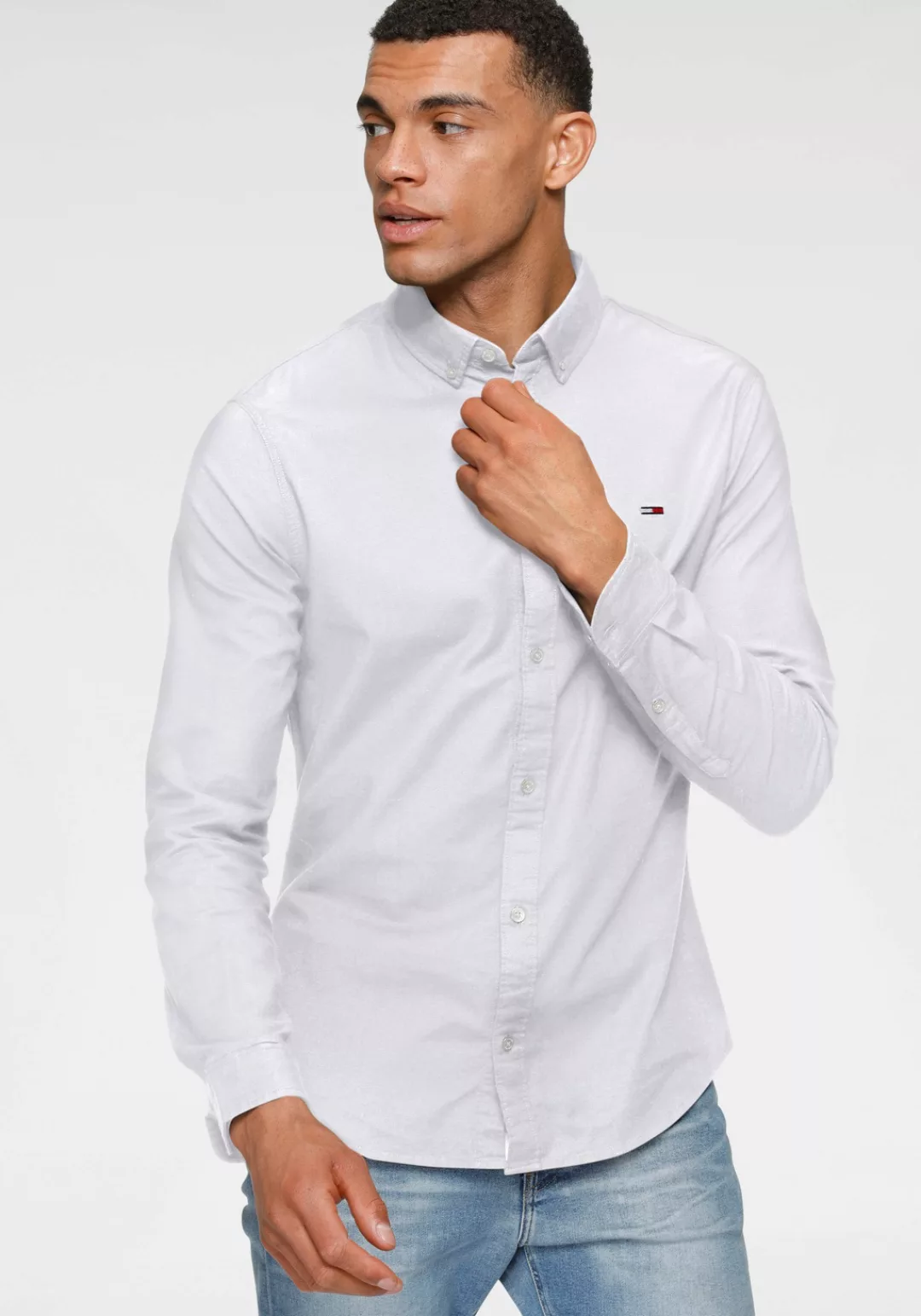 Tommy Jeans Langarmhemd TJM Slim Stretch Oxford Shirt mit Flaglabel auf der günstig online kaufen