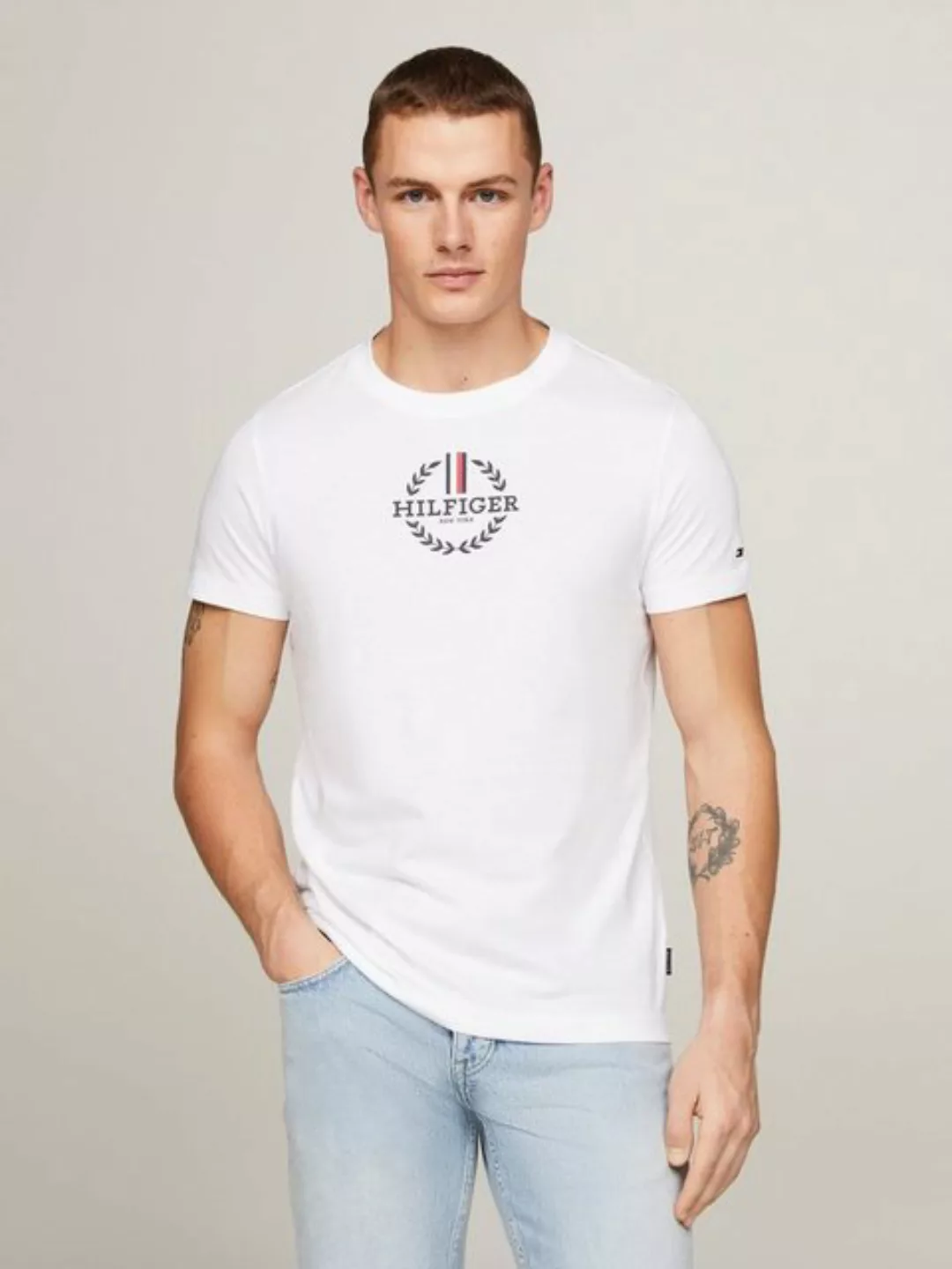 Tommy Hilfiger T-Shirt GLOBAL STRIPE WREATH TEE mit Archive-Wappen-Logo günstig online kaufen