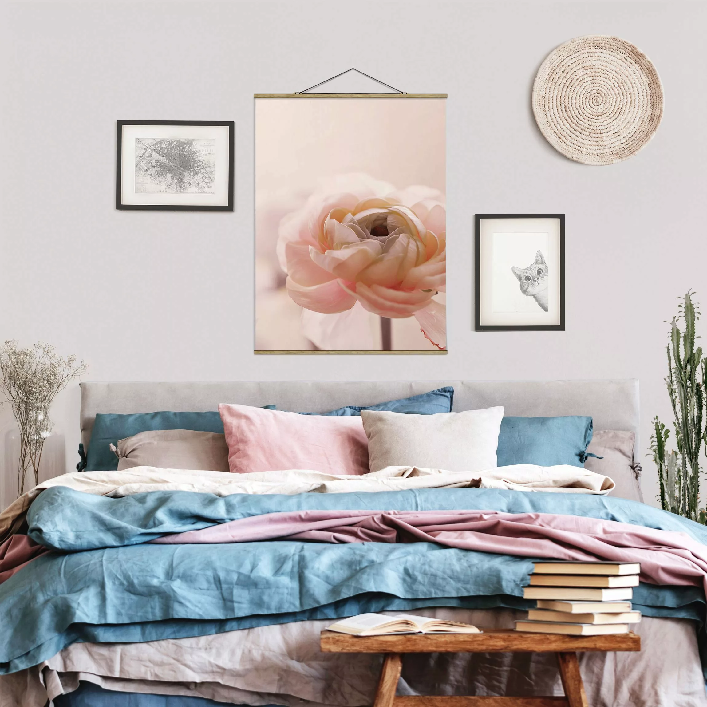 Stoffbild mit Posterleisten Rosa Blüte im Fokus günstig online kaufen