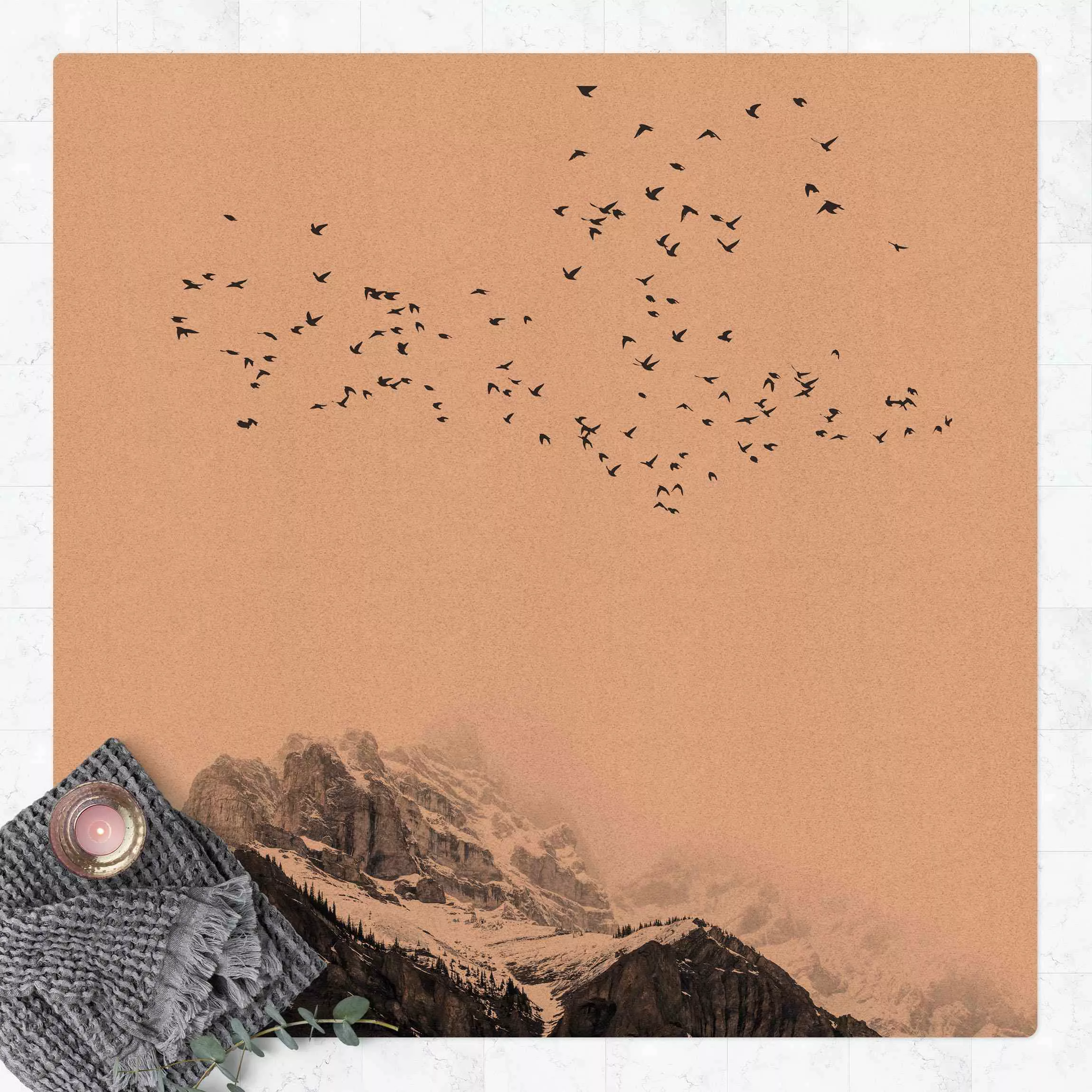 Kork-Teppich Vogelschwarm vor Bergen Schwarz Weiß günstig online kaufen