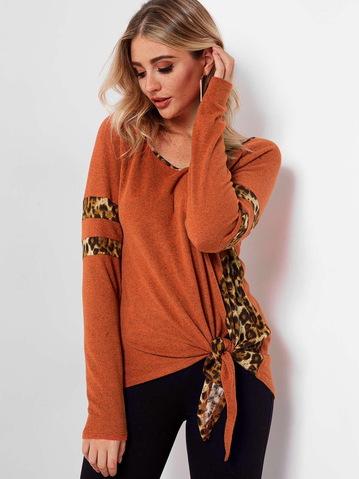 Orange geknotetes Leopardenstreifen-T-Shirt günstig online kaufen