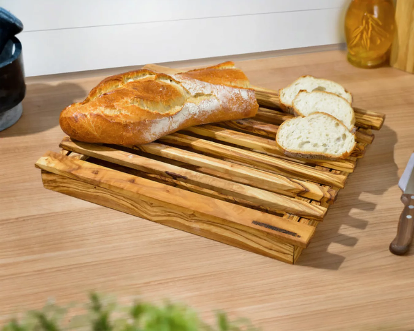 Olivenholz Brot-schneidebrett Mit Krümelfach günstig online kaufen