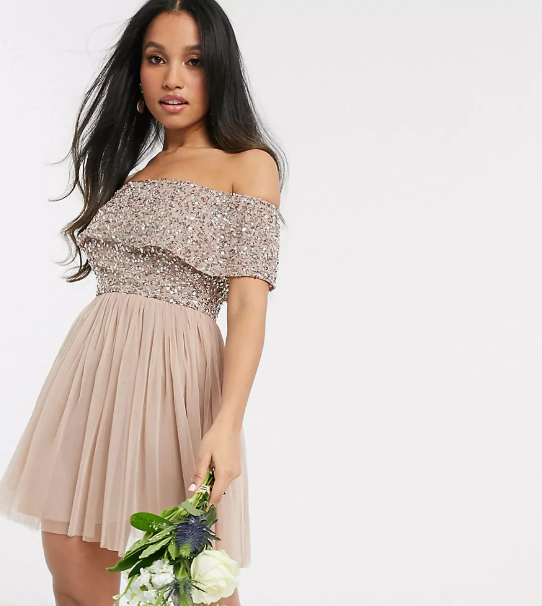 Maya Petite – Bridesmaid – Schulterfreies Minikleid aus Tüll mit farblich p günstig online kaufen
