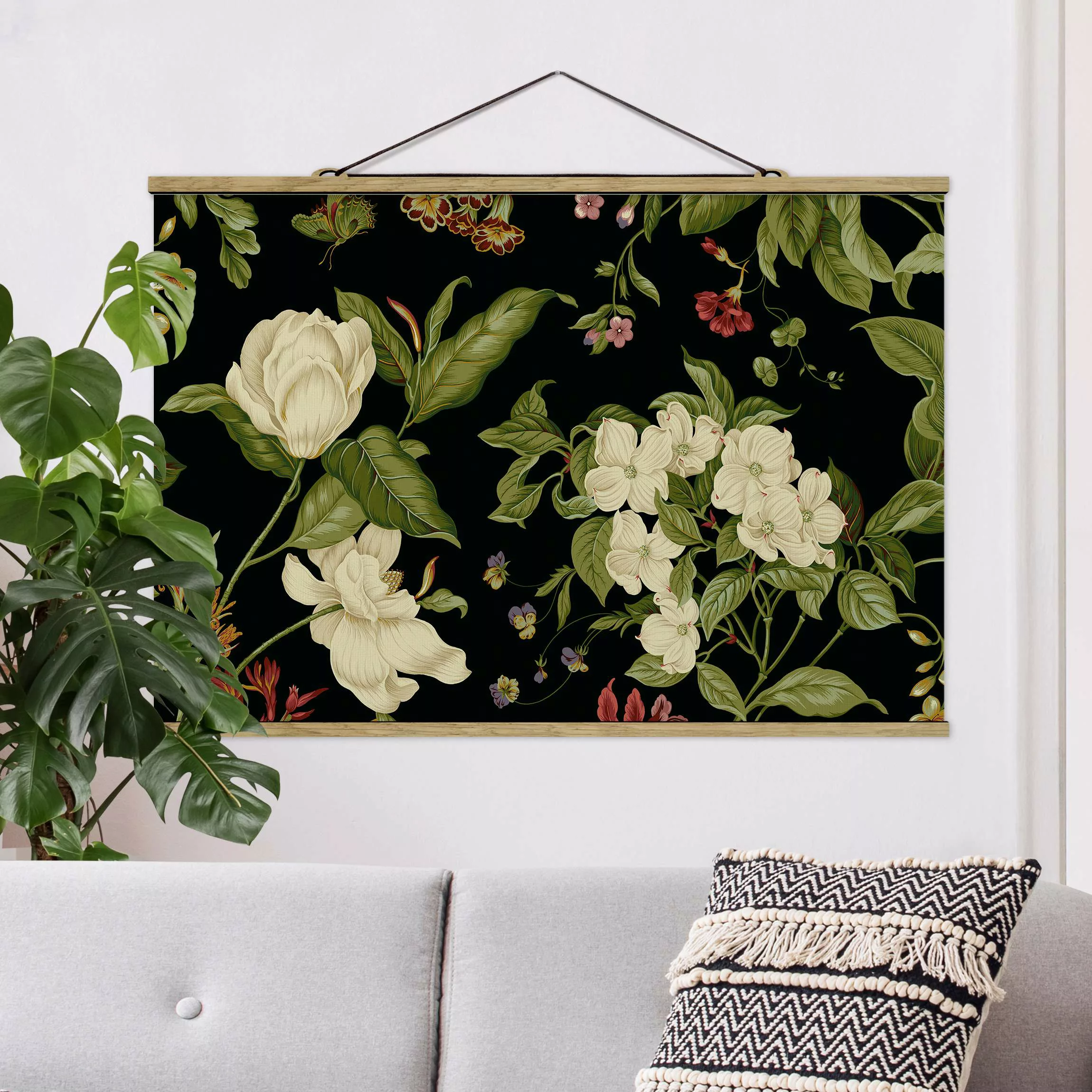 Stoffbild Blumen mit Posterleisten - Querformat Gartenblumen auf Schwarz I günstig online kaufen