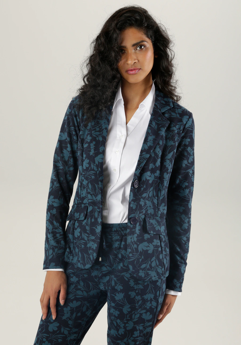 Aniston SELECTED Kurzblazer, mit farbharmonischem Jacquard-Blumenmuster günstig online kaufen