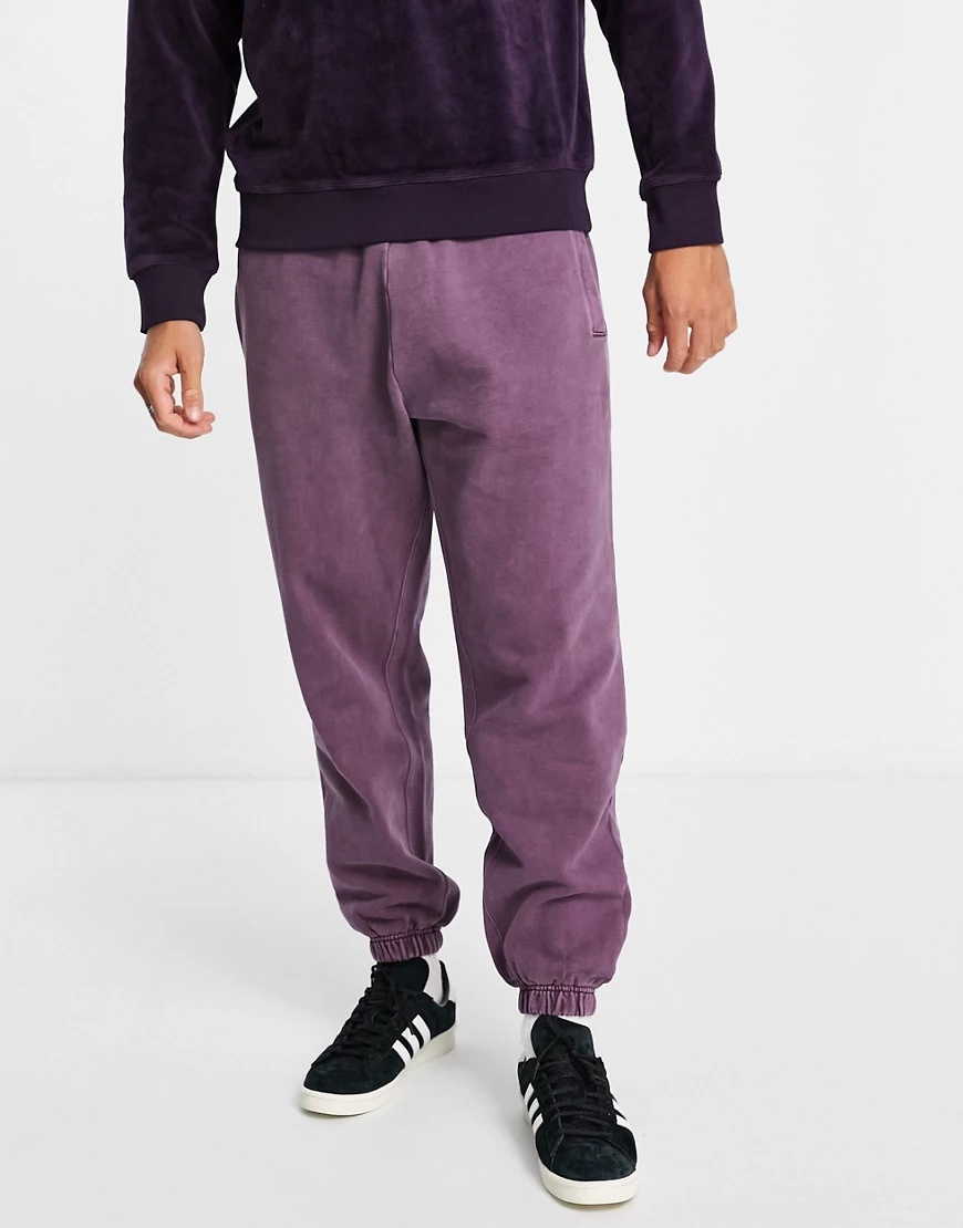 Carhartt WIP – Vista – Oversize-Jogginghose mit Pigmentfärbung in Lila-Viol günstig online kaufen