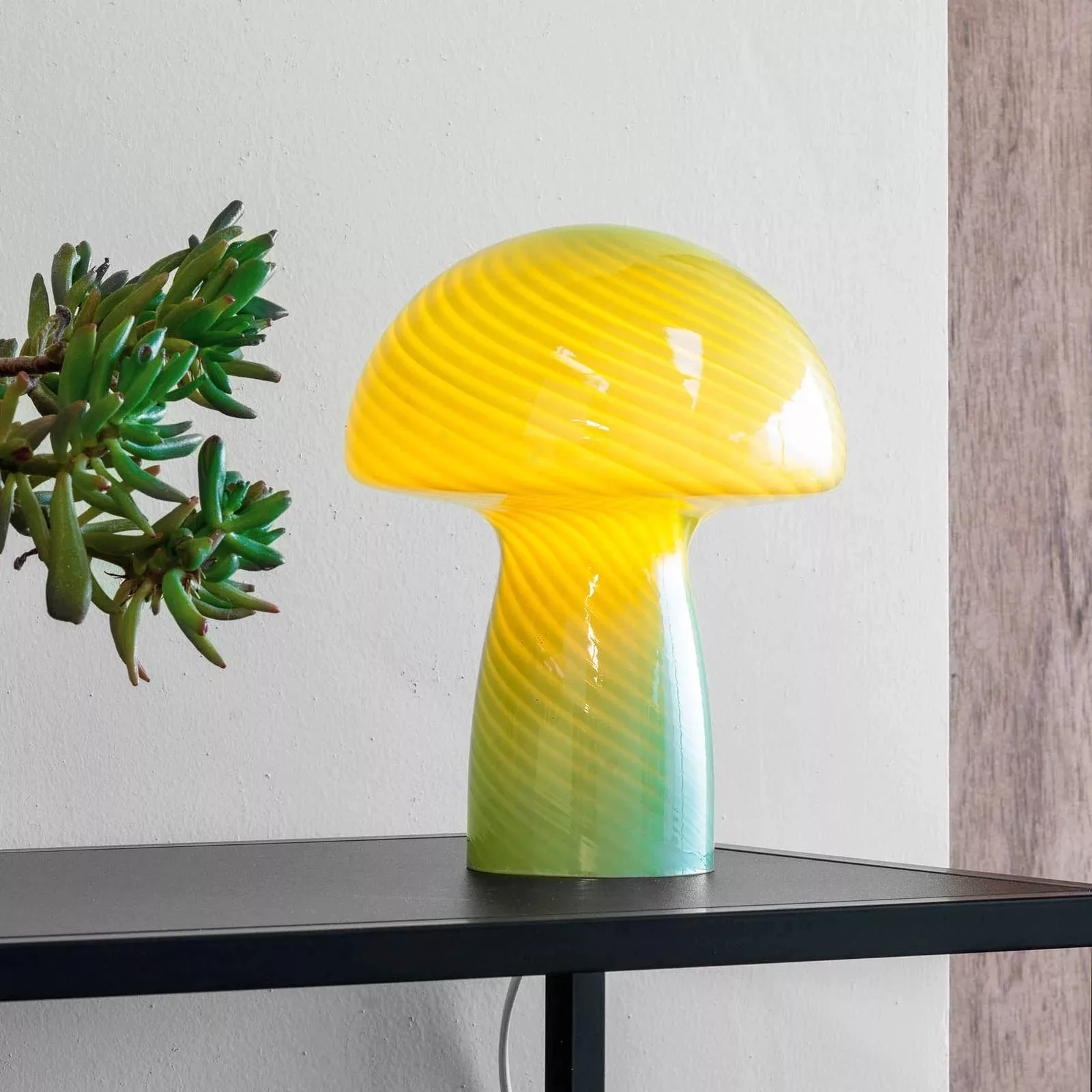 Dyberg Larsen Tischlampe Mushroom, grün, Höhe 23 cm, Glas günstig online kaufen