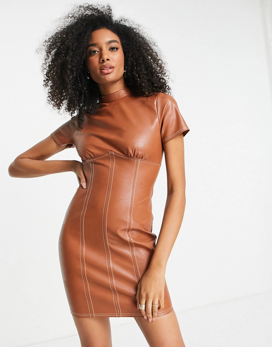 ASOS DESIGN – Hochgeschlossenes Minikleid aus PU mit Ziernähten-Braun günstig online kaufen