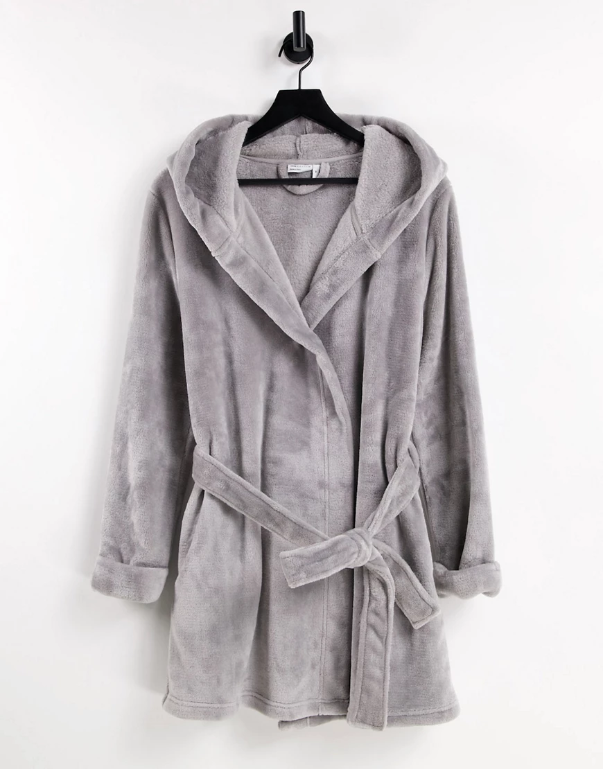ASOS DESIGN – Sehr weicher kurzer Bademantel aus Fleece in Grau günstig online kaufen