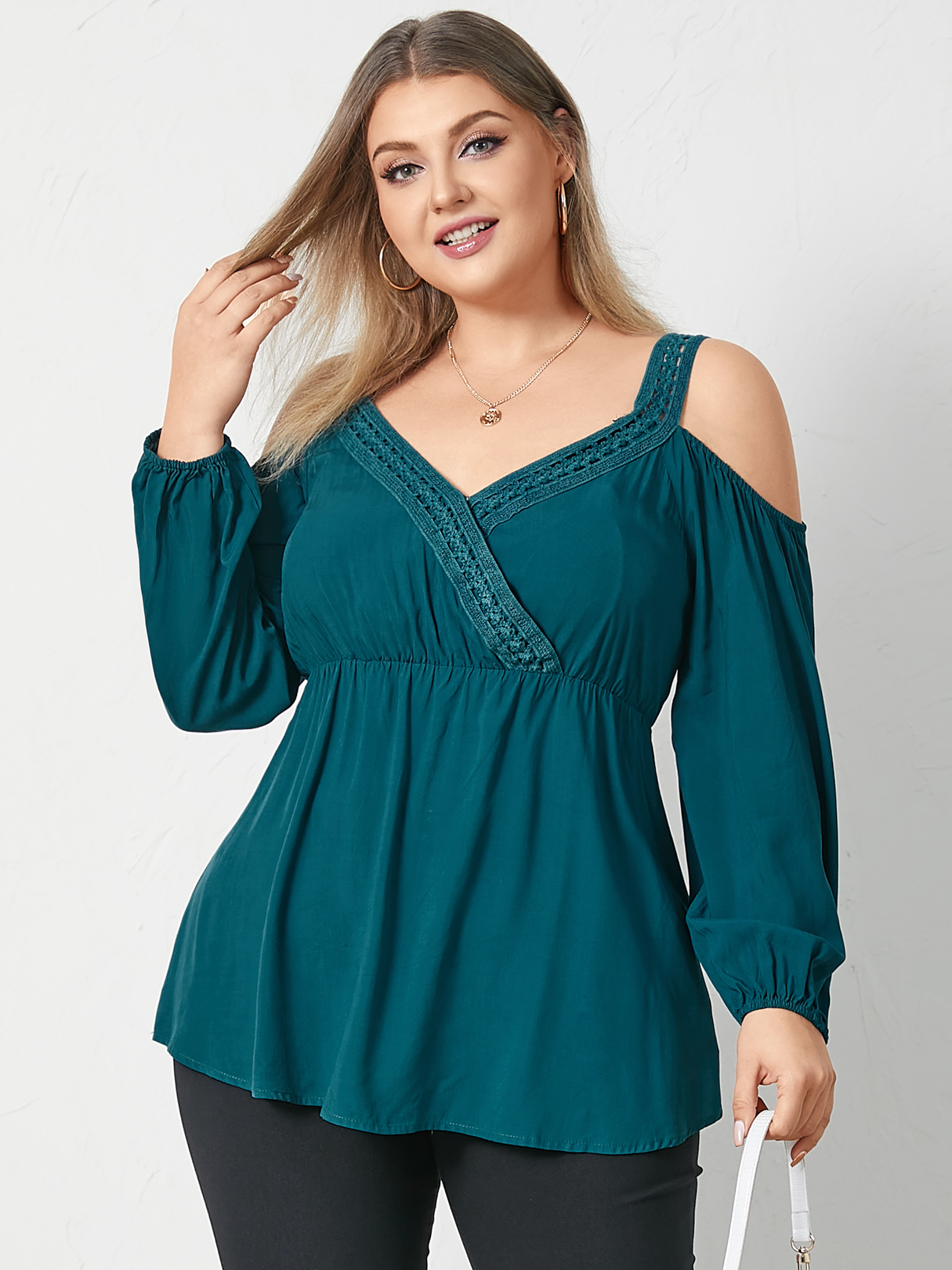 YOINS Plus Größe Cold Shoulder Rückenfreies Design Wickeldesign Langarm Blu günstig online kaufen