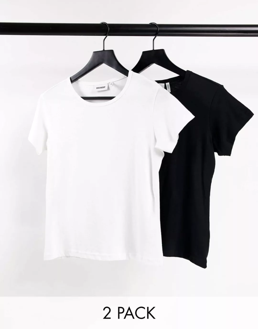Weekday – Fave – 2er-Pack figurnahe T-Shirts in Schwarz und Weiß-Mehrfarbig günstig online kaufen