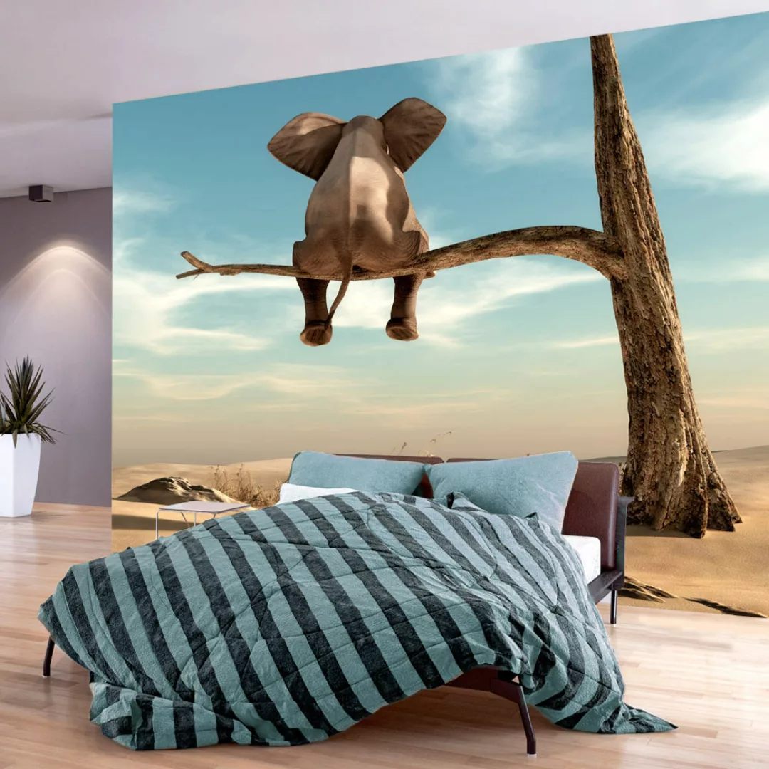 Selbstklebende Fototapete - Elephant On The Tree günstig online kaufen