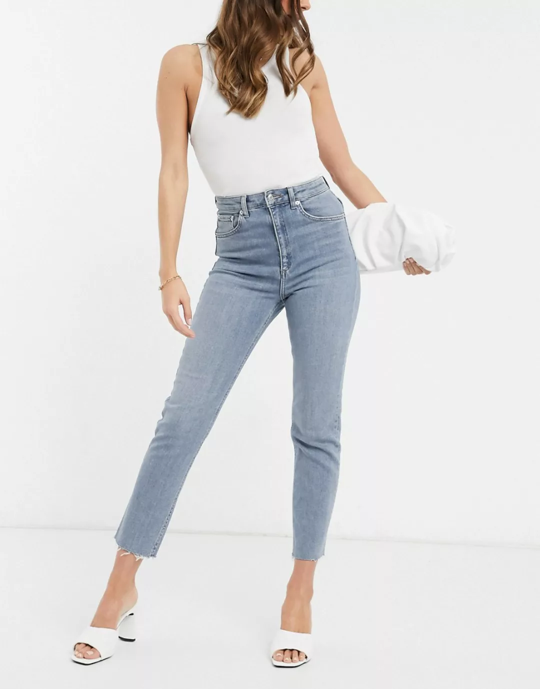 ASOS DESIGN – Farleigh Slim – Hoch geschnittene Mom-Jeans in heller Waschun günstig online kaufen