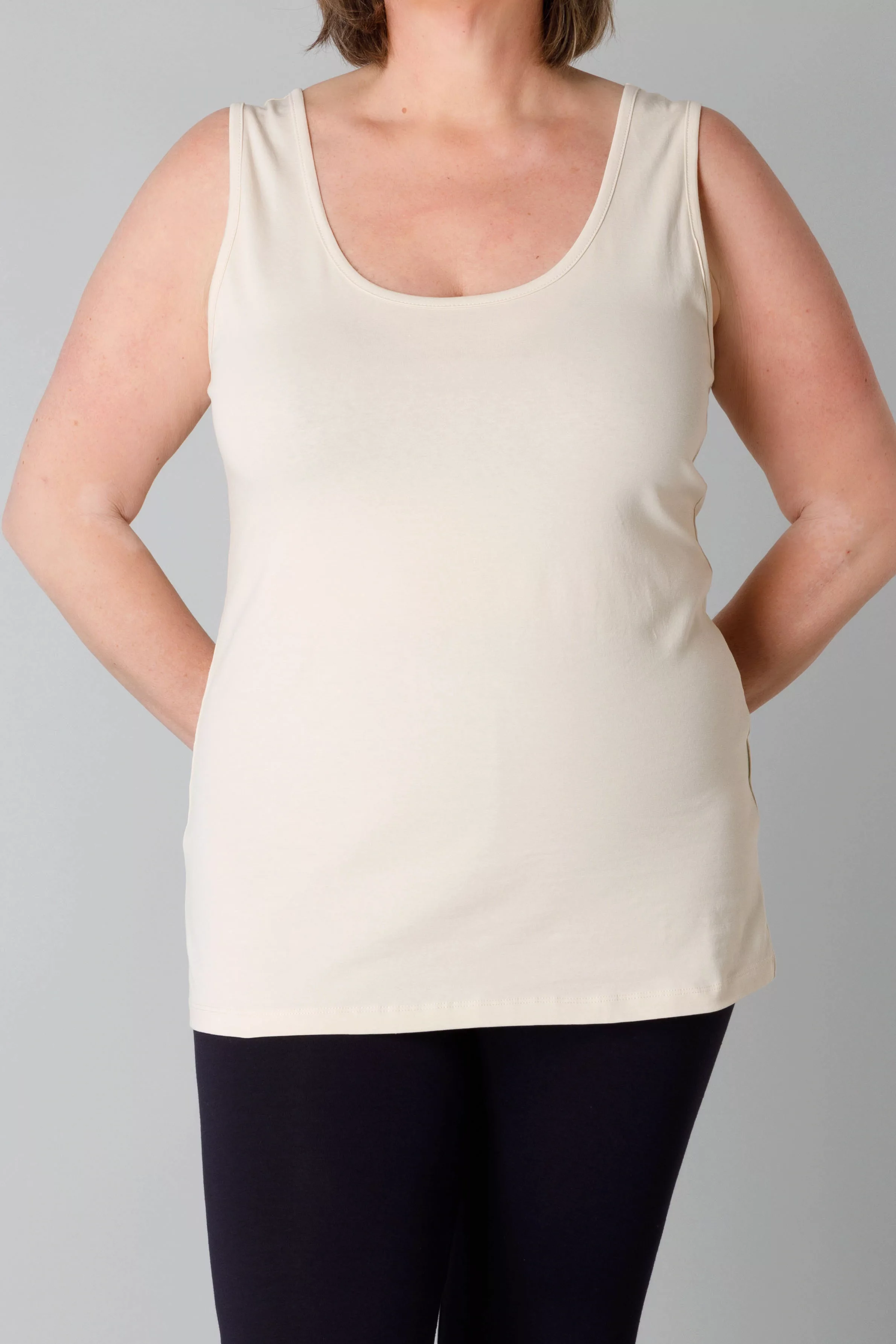 Base Level Curvy Tanktop, in großen Größen günstig online kaufen